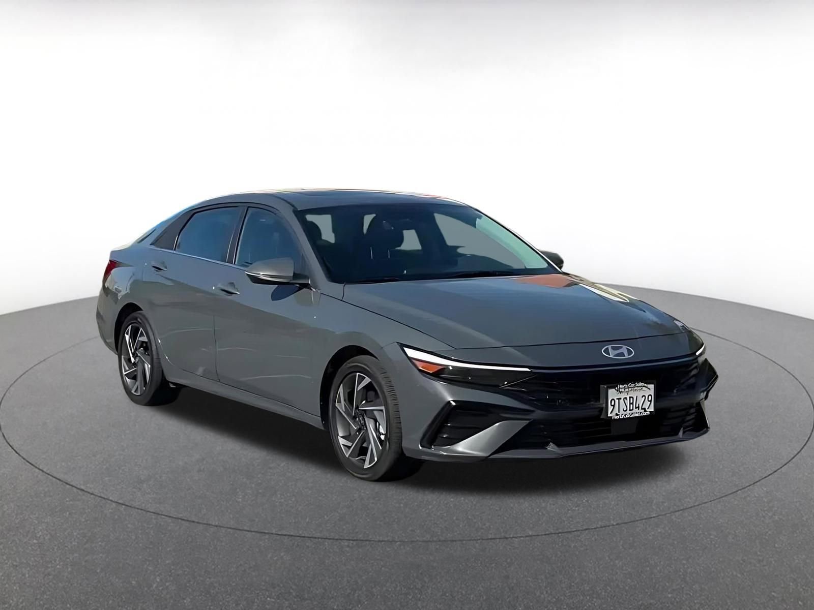 Thumbnail: 2025 Hyundai Elantra - 3