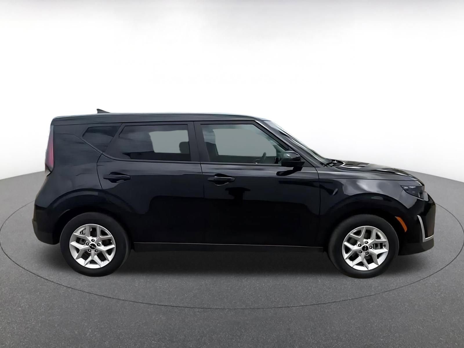 Thumbnail: 2025 Kia Soul - 16