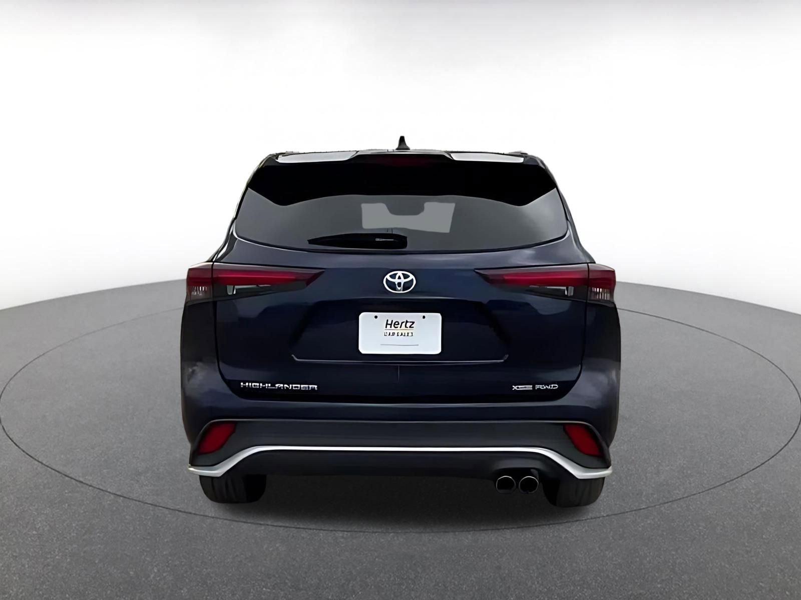Thumbnail: 2025 Toyota Highlander - 11