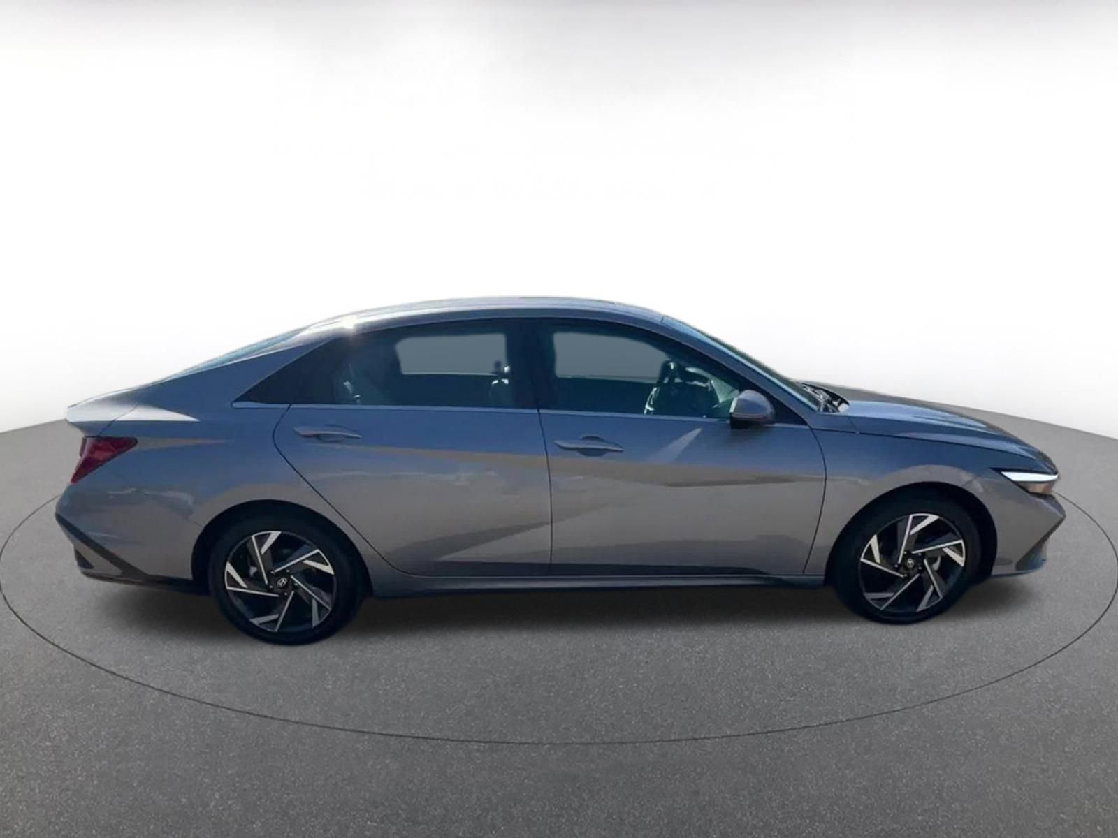 Thumbnail: 2025 Hyundai Elantra - 16