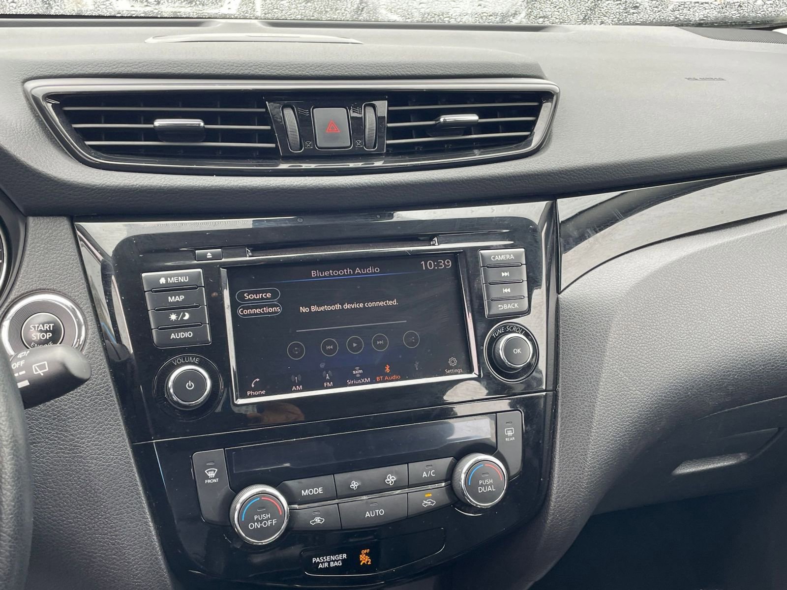 Thumbnail: 2022 Nissan Rogue Sport - 18