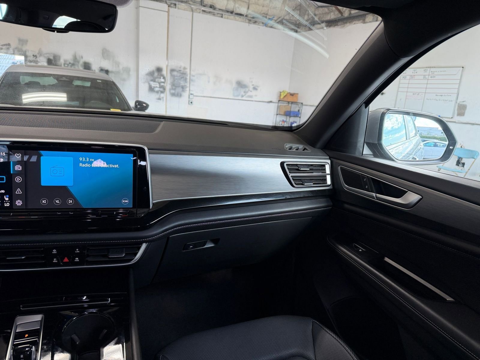 Thumbnail: 2025 Volkswagen Atlas - 35