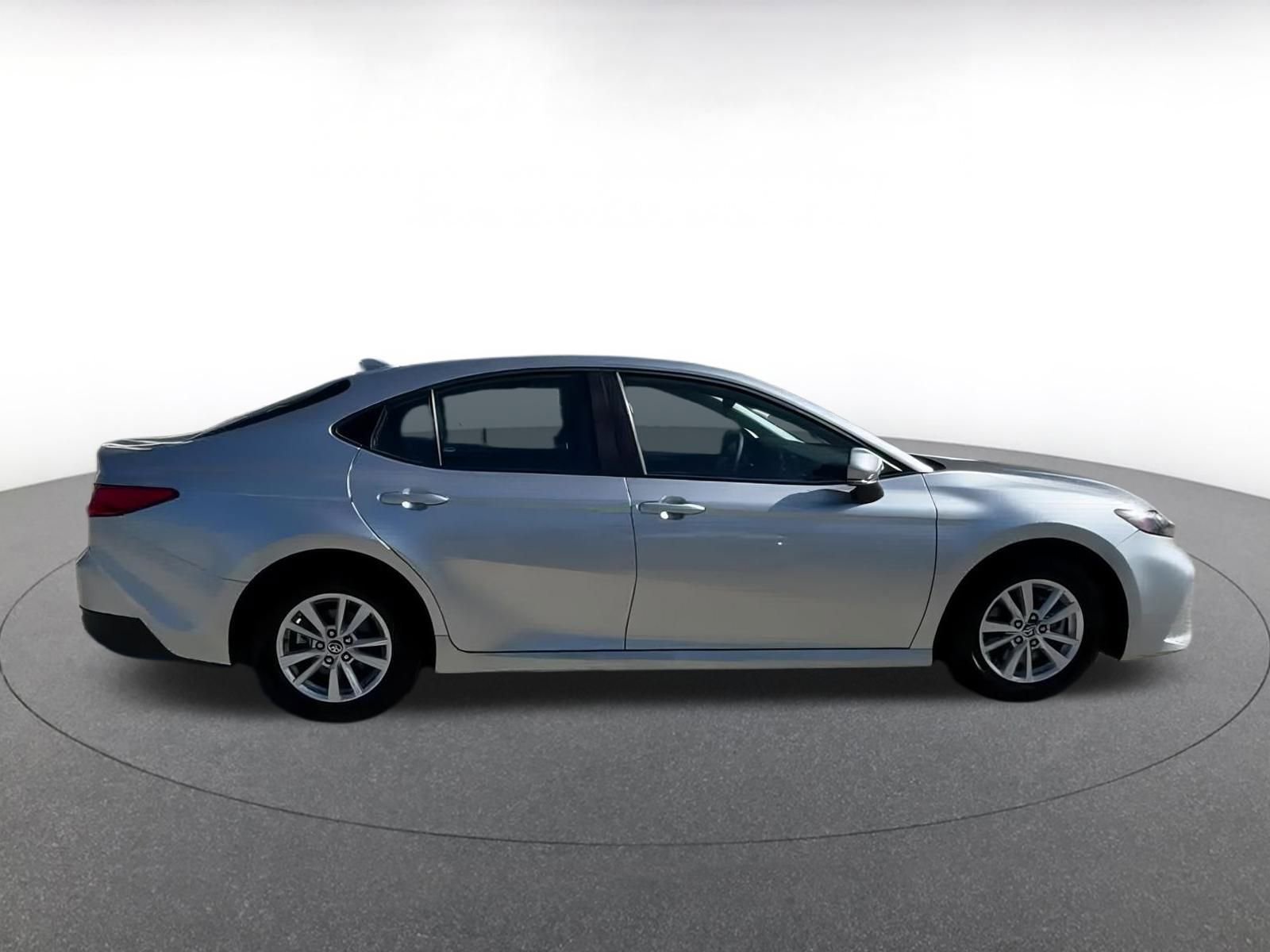 Thumbnail: 2025 Toyota Camry - 16