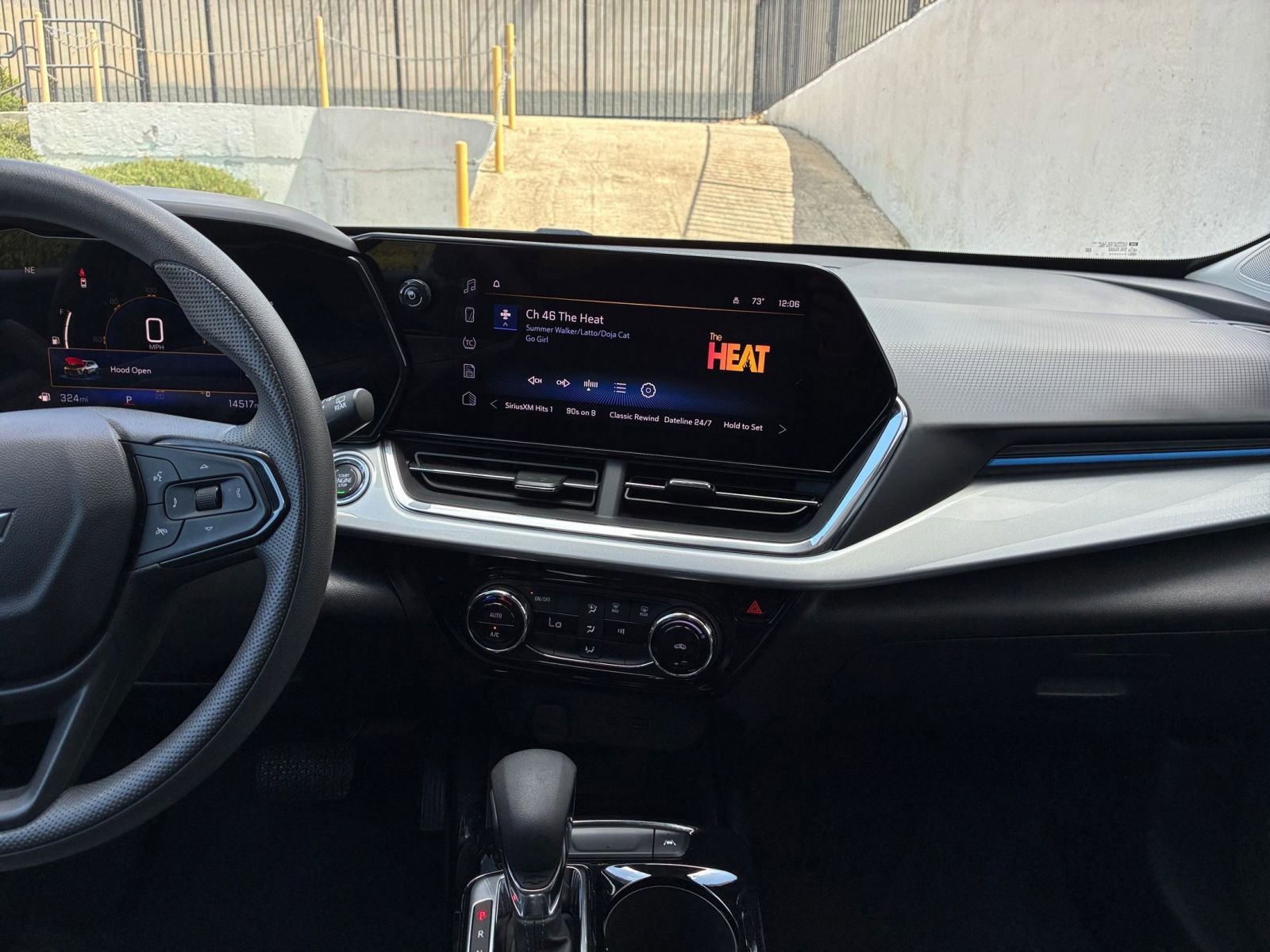 Thumbnail: 2025 Chevrolet Trax - 17