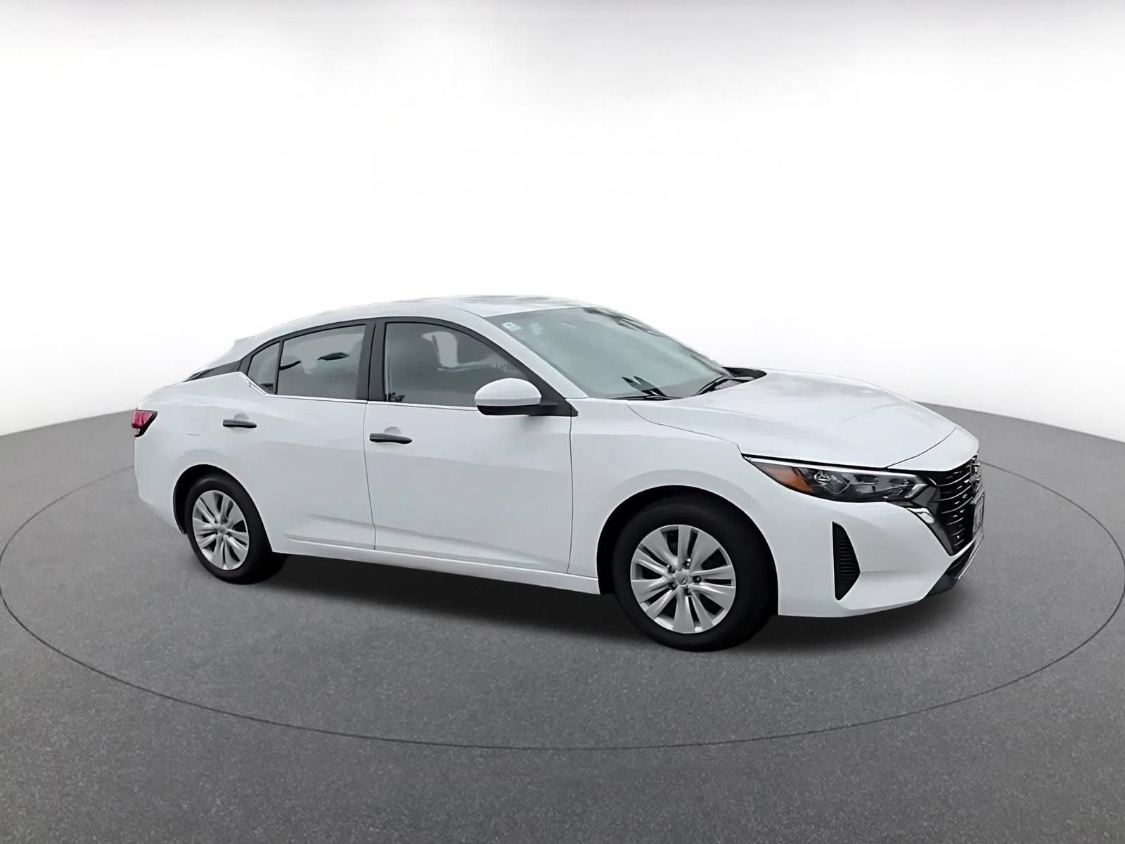 Thumbnail: 2025 Nissan Sentra - 2