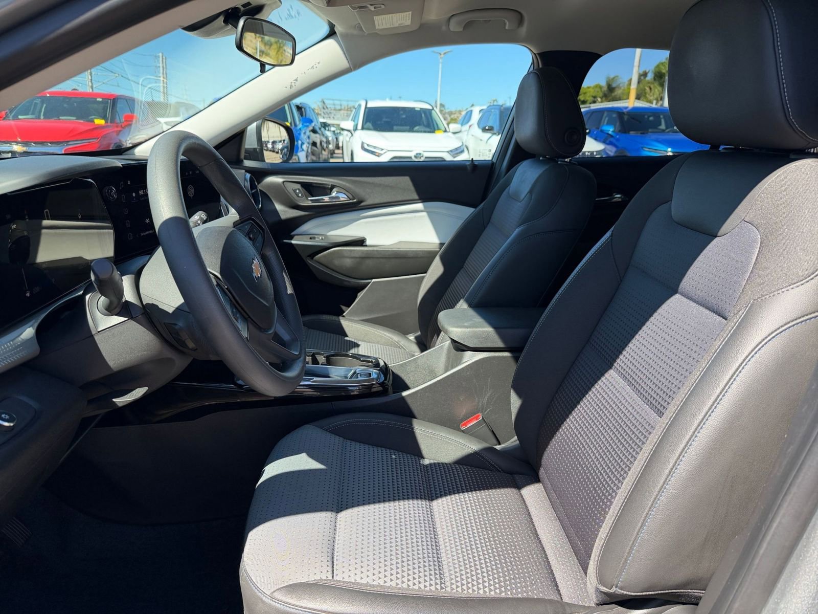 Thumbnail: 2025 Chevrolet Trax - 24