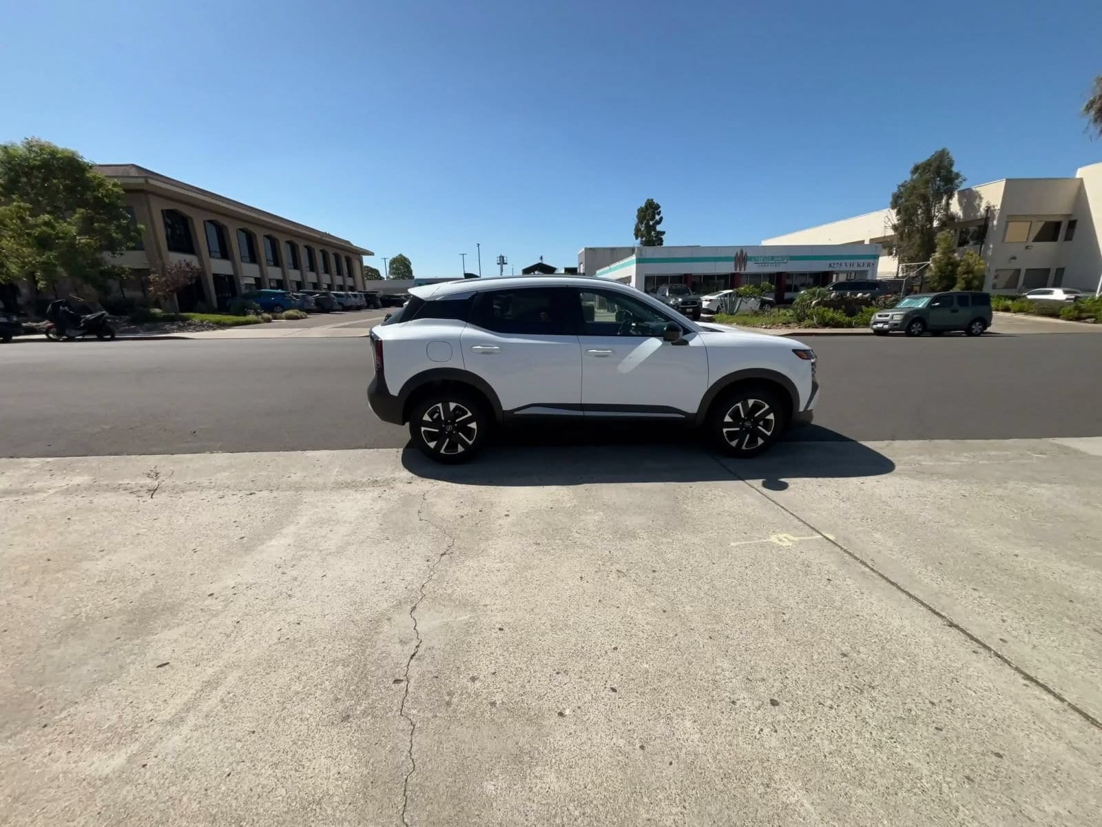 Thumbnail: 2026 Nissan Kicks - 15