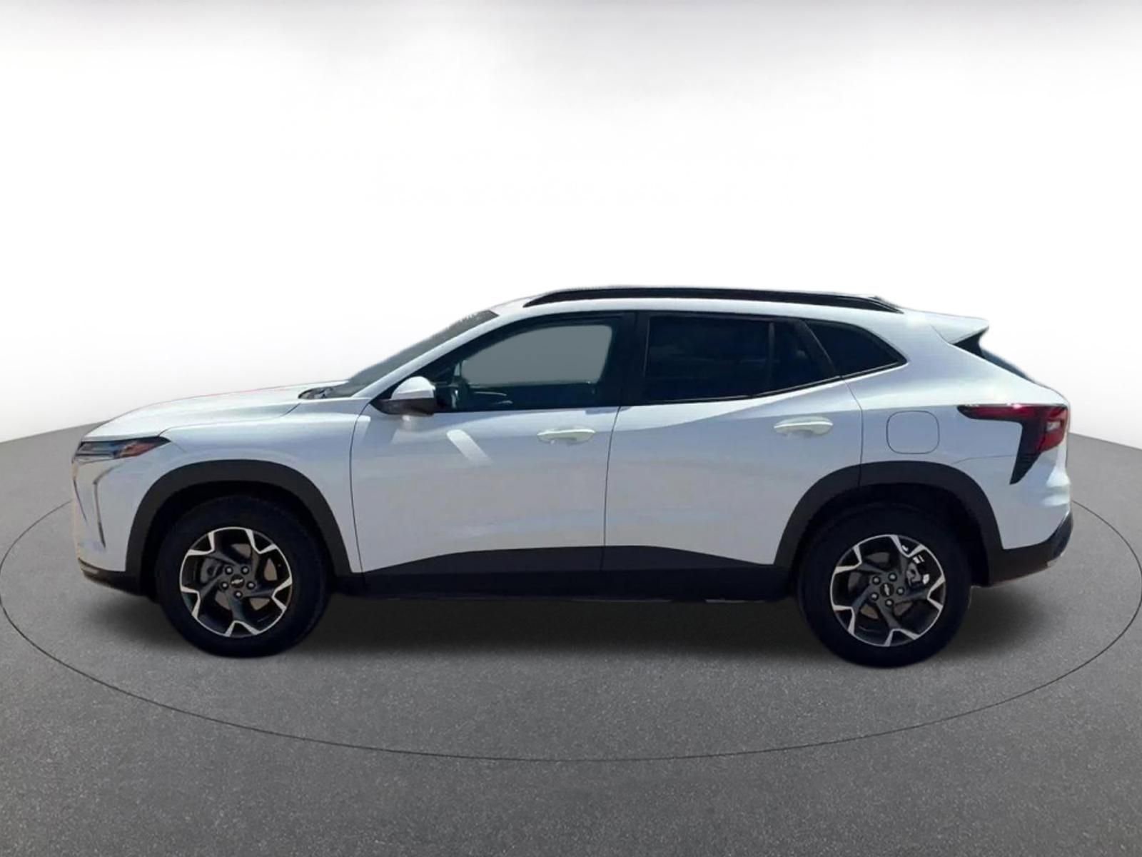 Thumbnail: 2025 Chevrolet Trax - 9