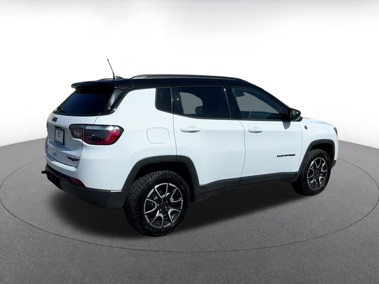 Thumbnail: 2025 Jeep Compass - 15