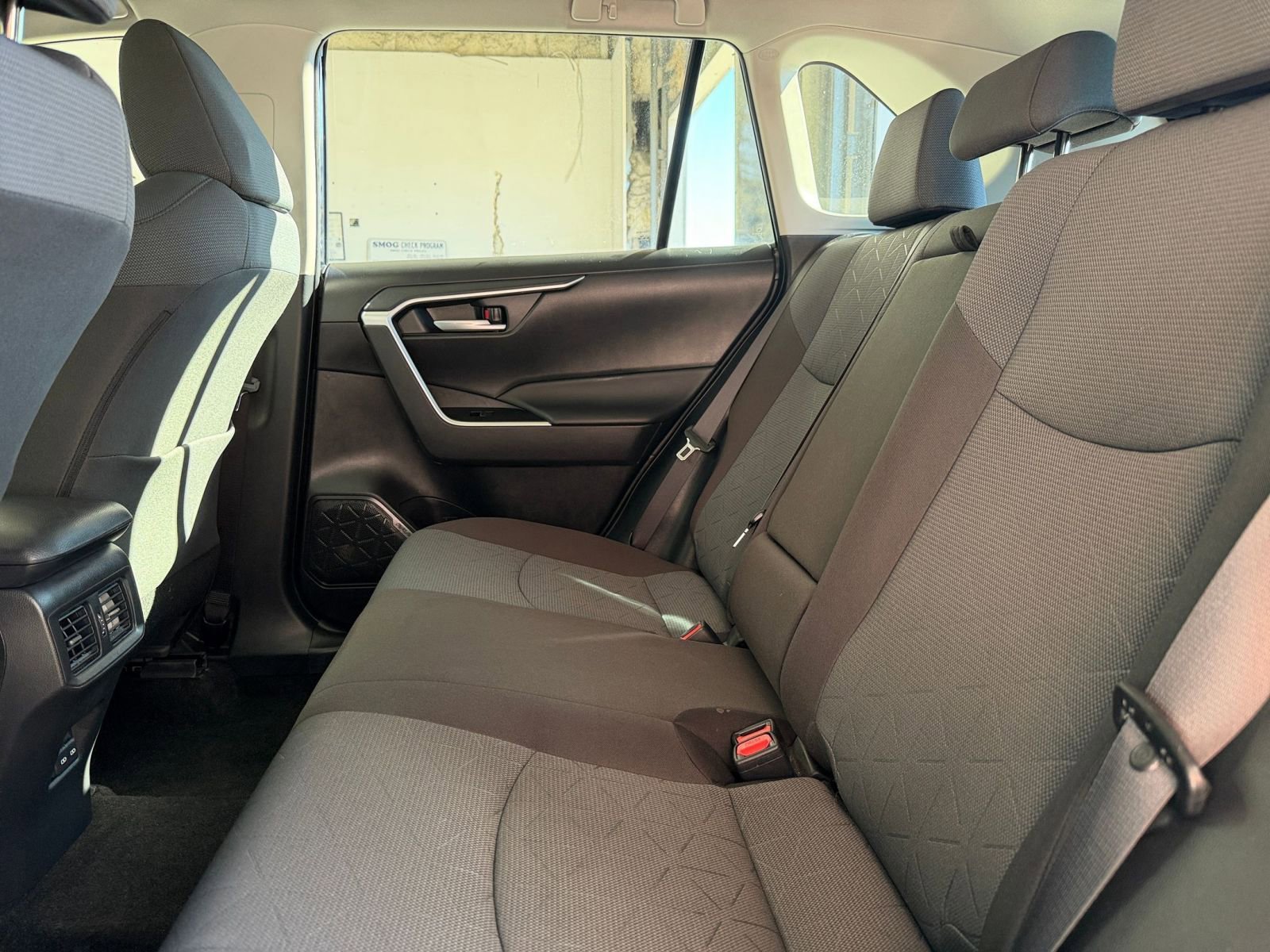 Thumbnail: 2025 Toyota RAV4 - 25