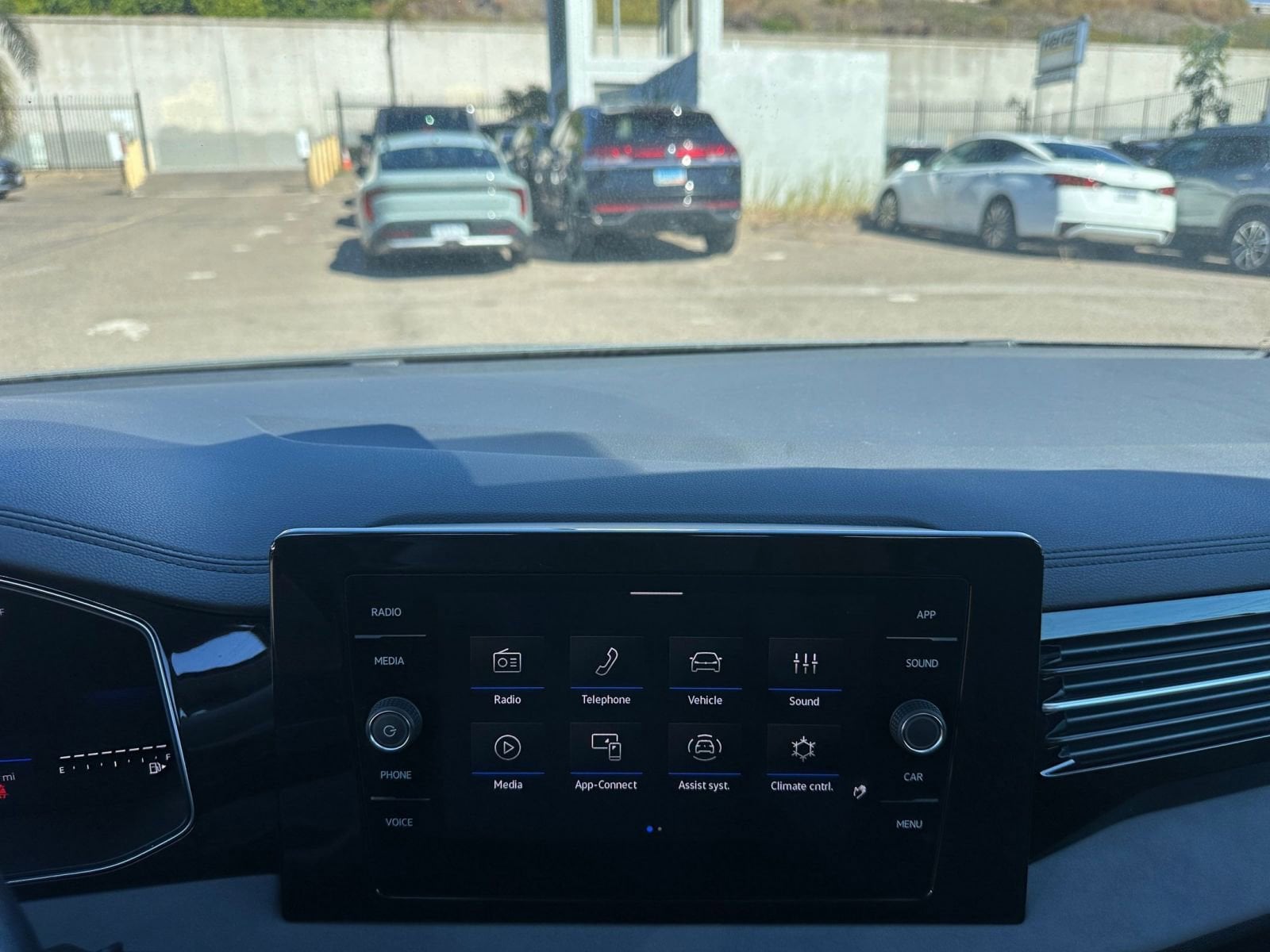 Thumbnail: 2025 Volkswagen Jetta - 18