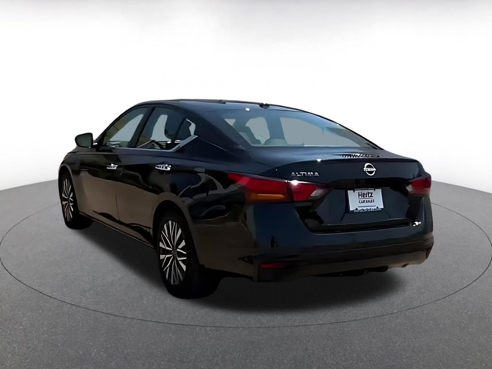 Thumbnail: 2025 Nissan Altima - 16