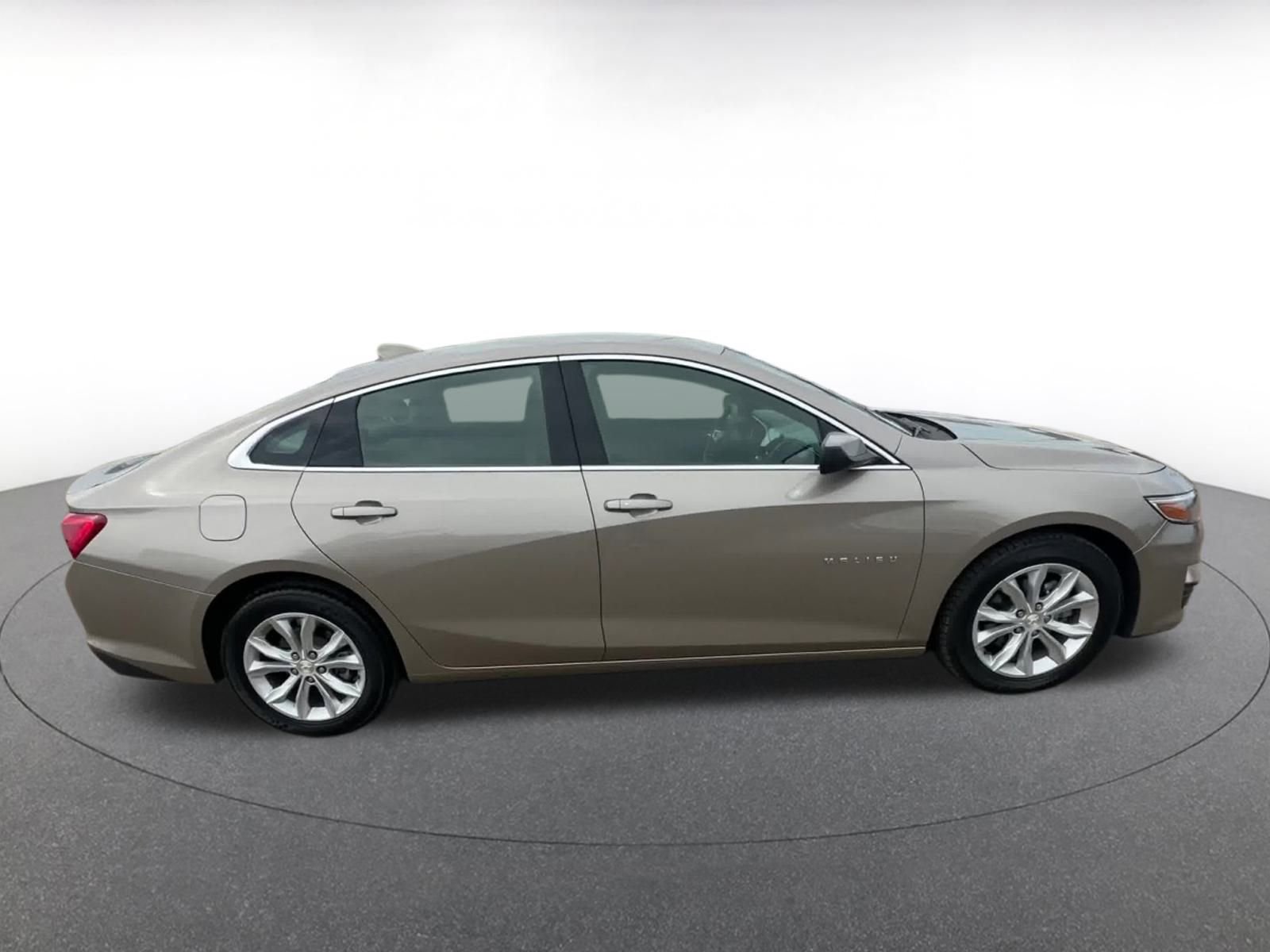 Thumbnail: 2024 Chevrolet Malibu - 16