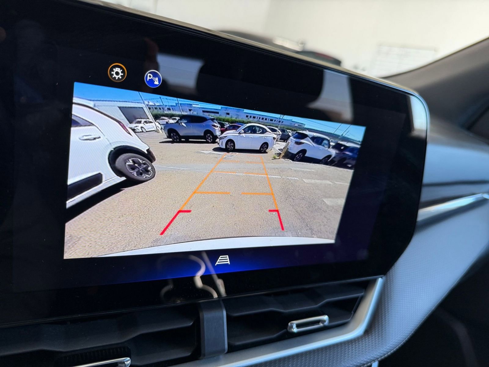 Thumbnail: 2025 Chevrolet Equinox - 17