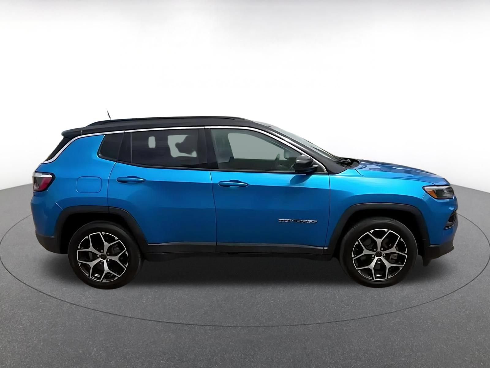 Thumbnail: 2025 Jeep Compass - 16