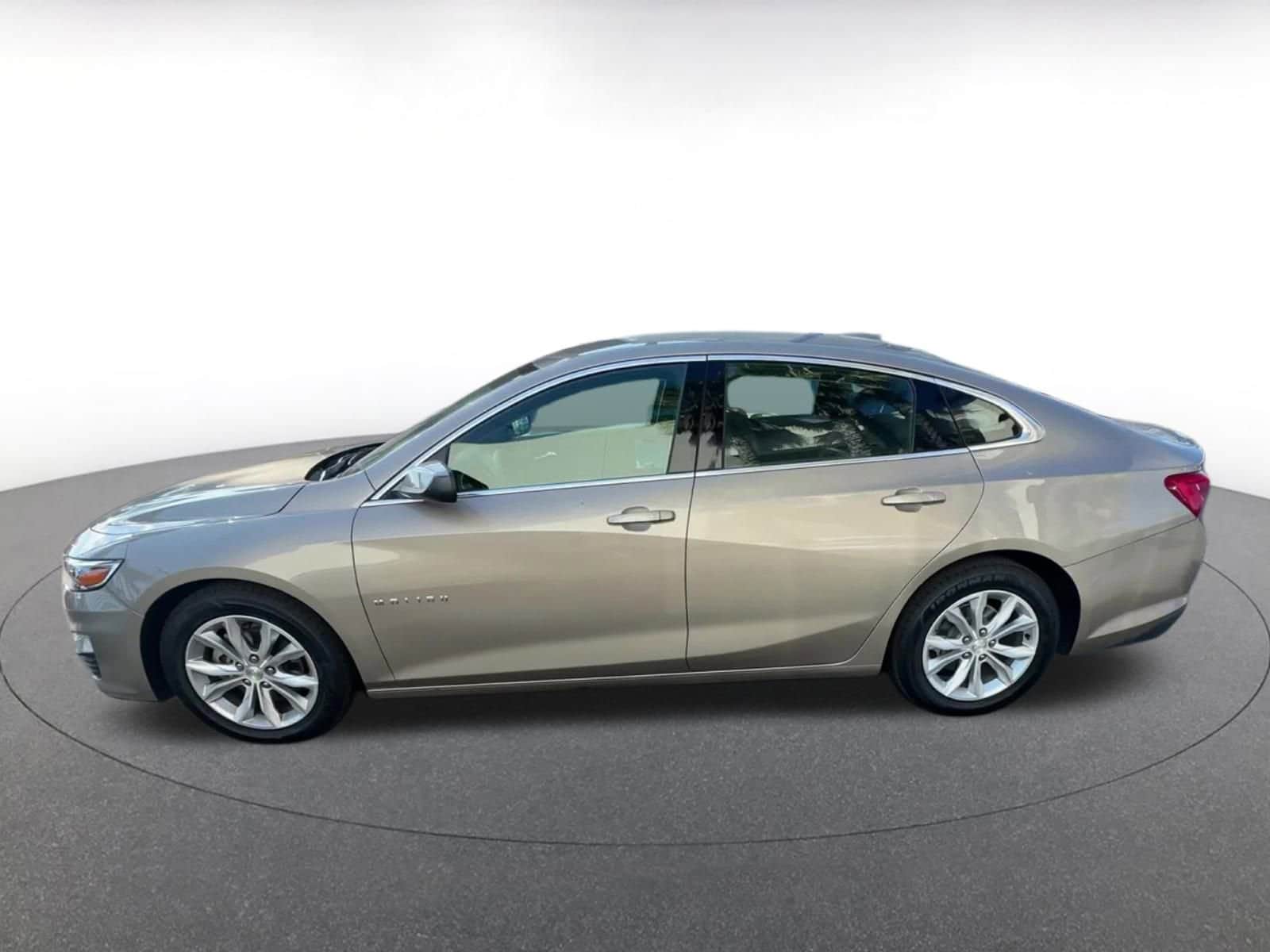 Thumbnail: 2023 Chevrolet Malibu - 9