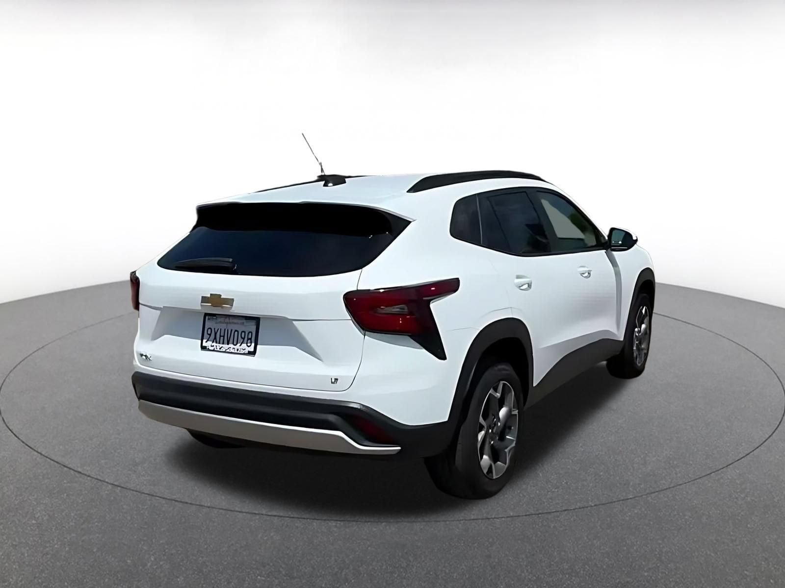 Thumbnail: 2025 Chevrolet Trax - 11