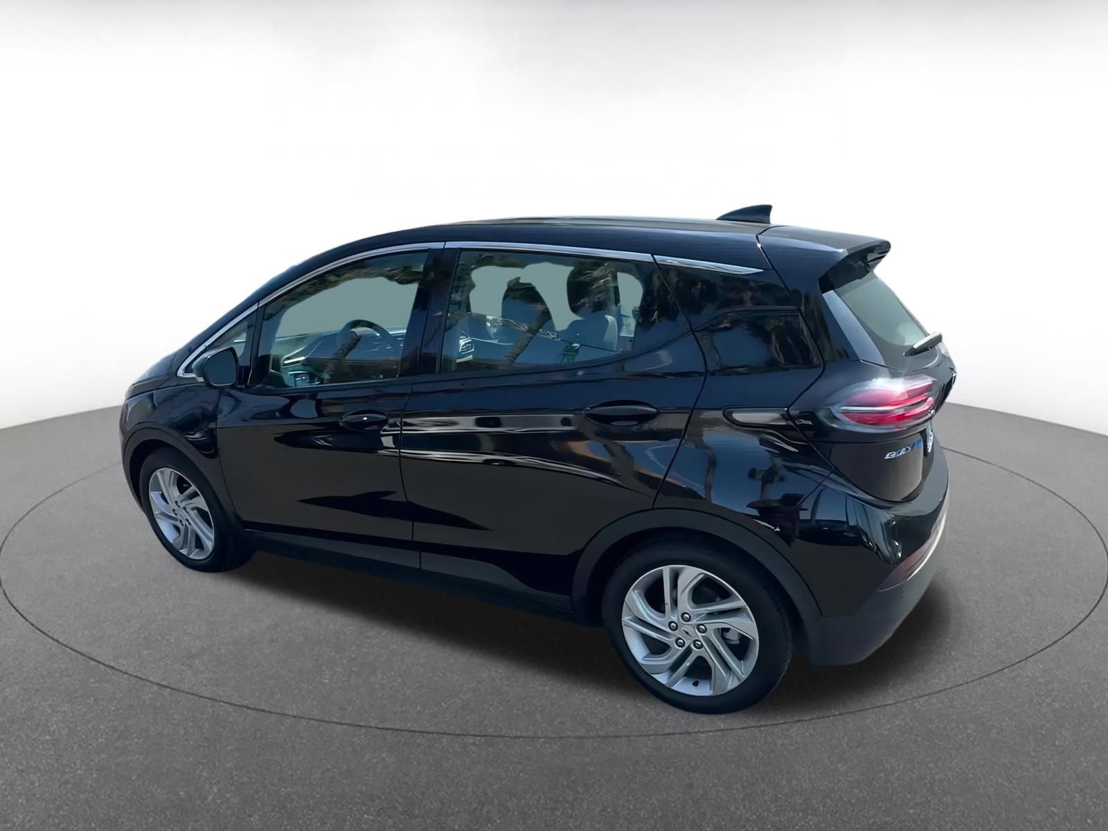 Thumbnail: 2023 Chevrolet Bolt EV - 10