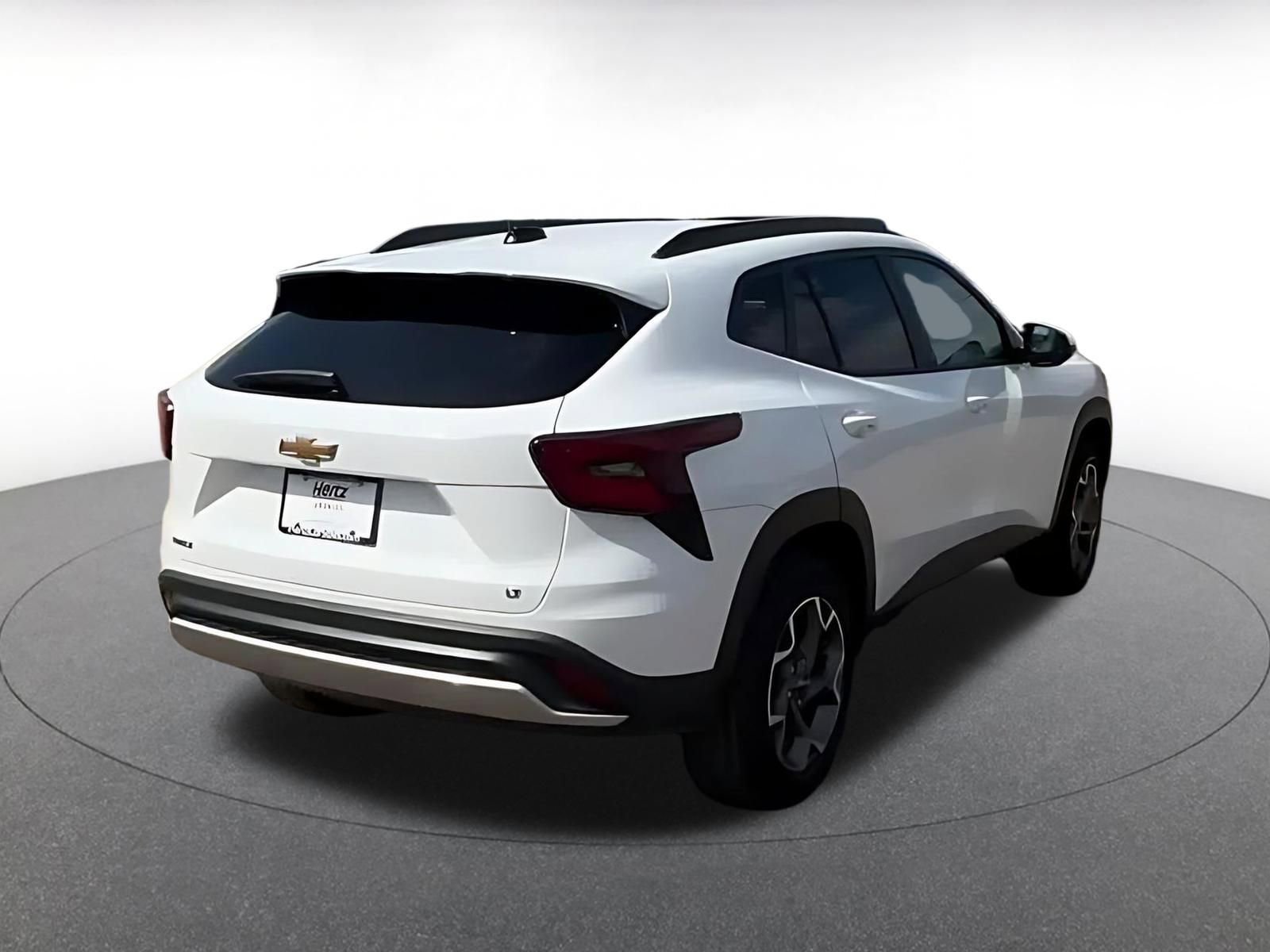 Thumbnail: 2025 Chevrolet Trax - 14
