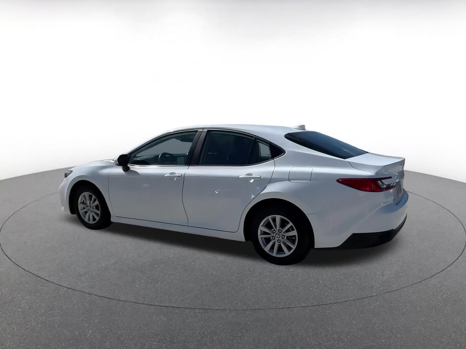 Thumbnail: 2025 Toyota Camry - 10