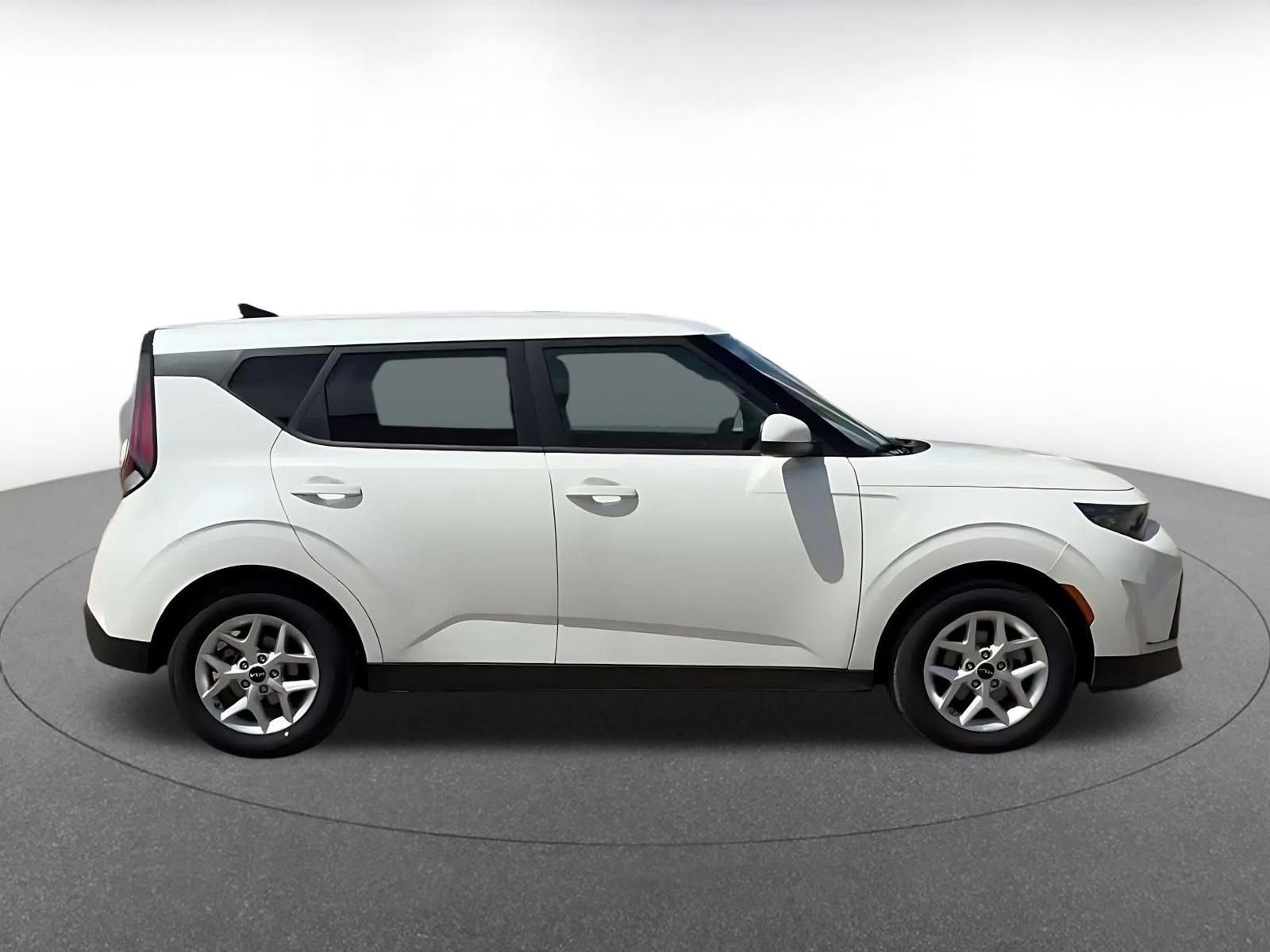 Thumbnail: 2025 Kia Soul - 16