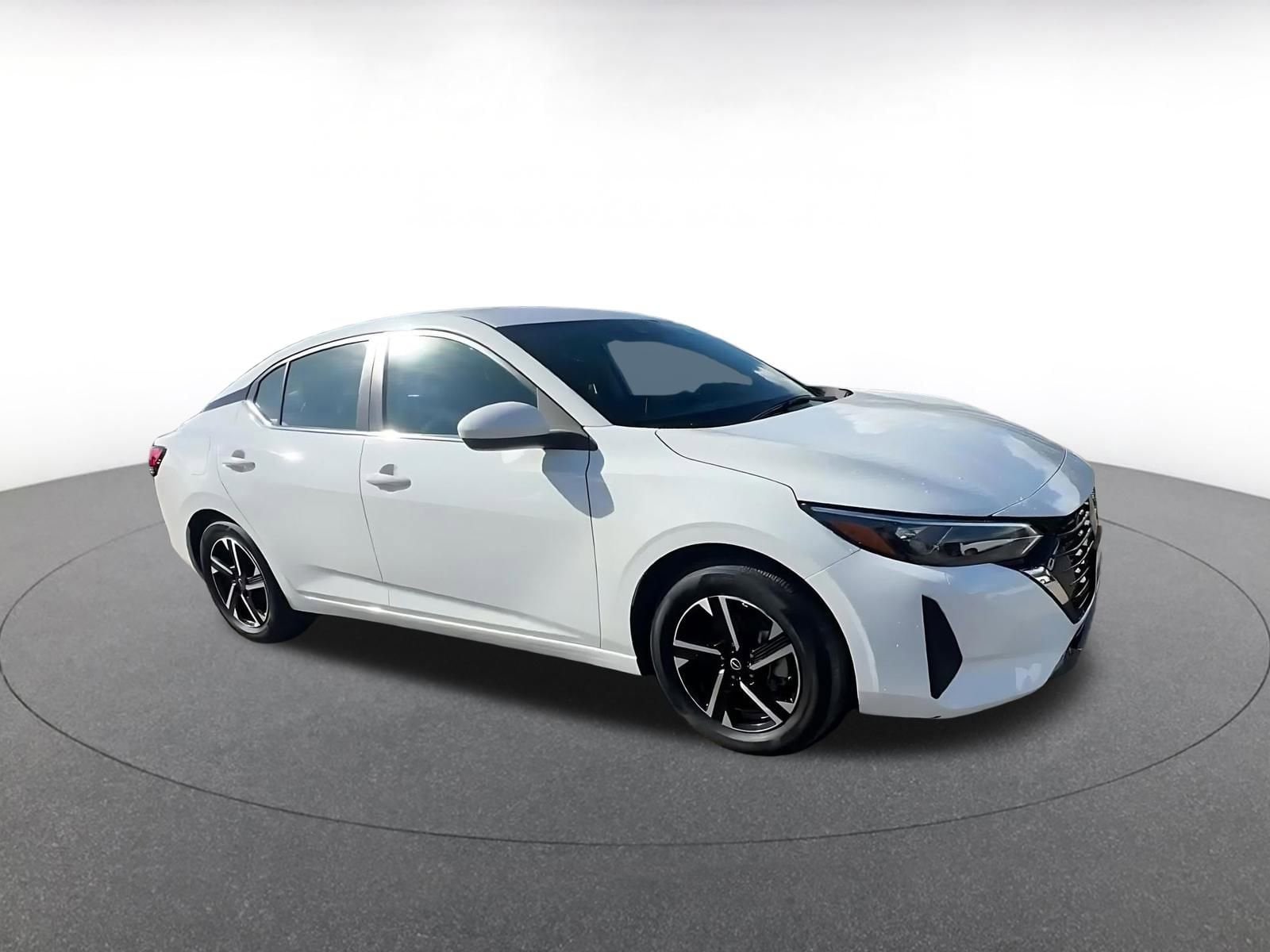 Thumbnail: 2025 Nissan Sentra - 2