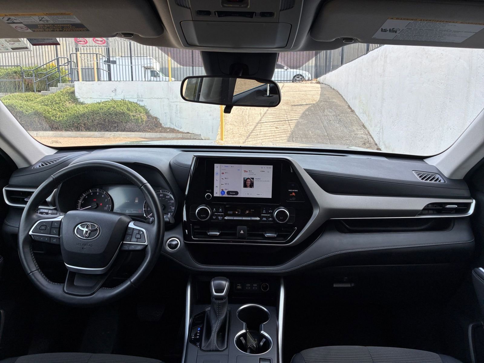 Thumbnail: 2025 Toyota Highlander - 35