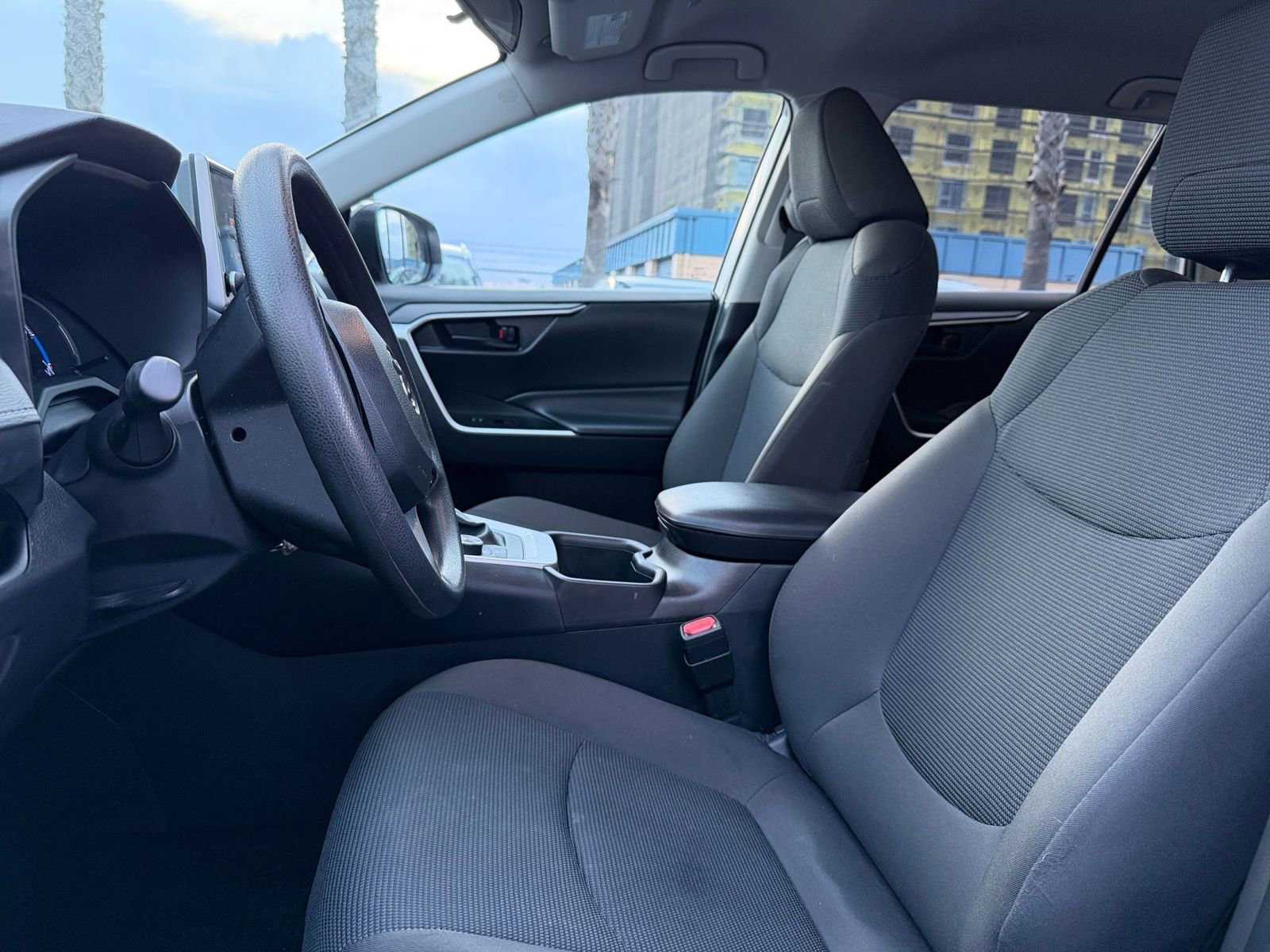 Thumbnail: 2025 Toyota RAV4 - 25