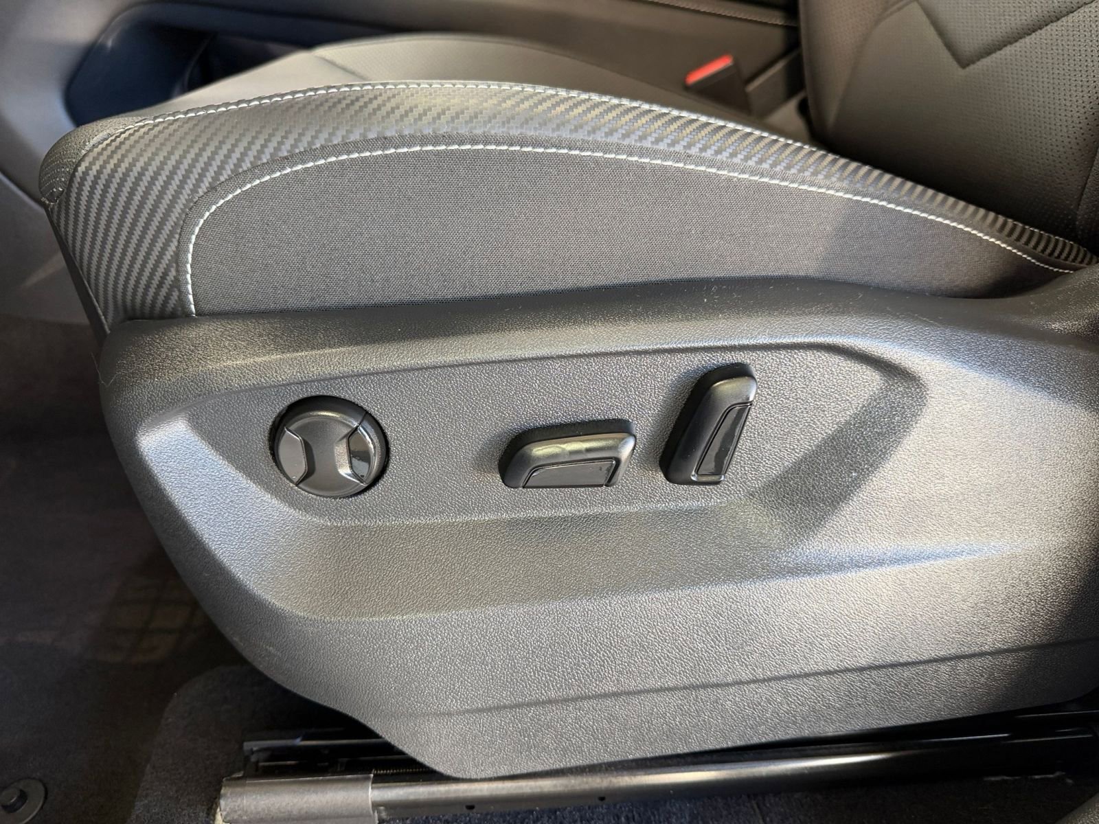 Thumbnail: 2025 Volkswagen Atlas - 23