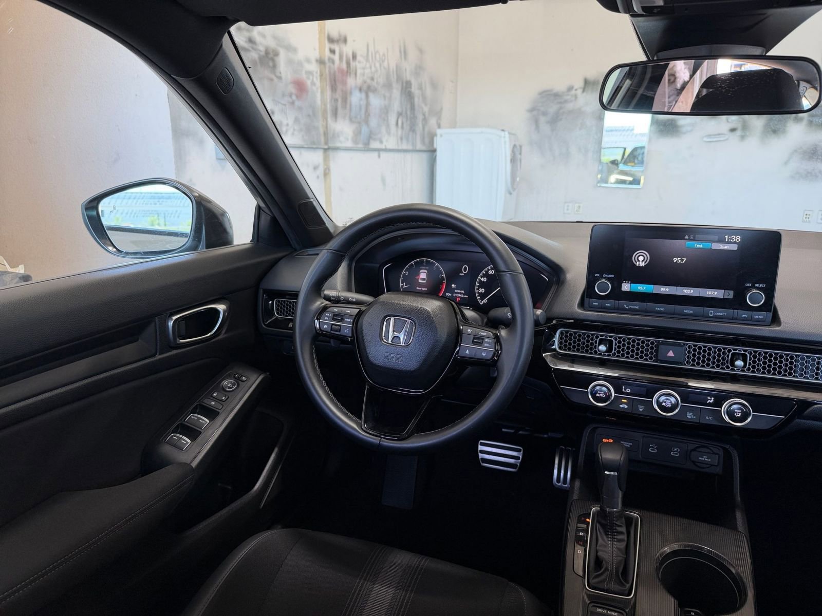 Thumbnail: 2025 Honda Civic - 32