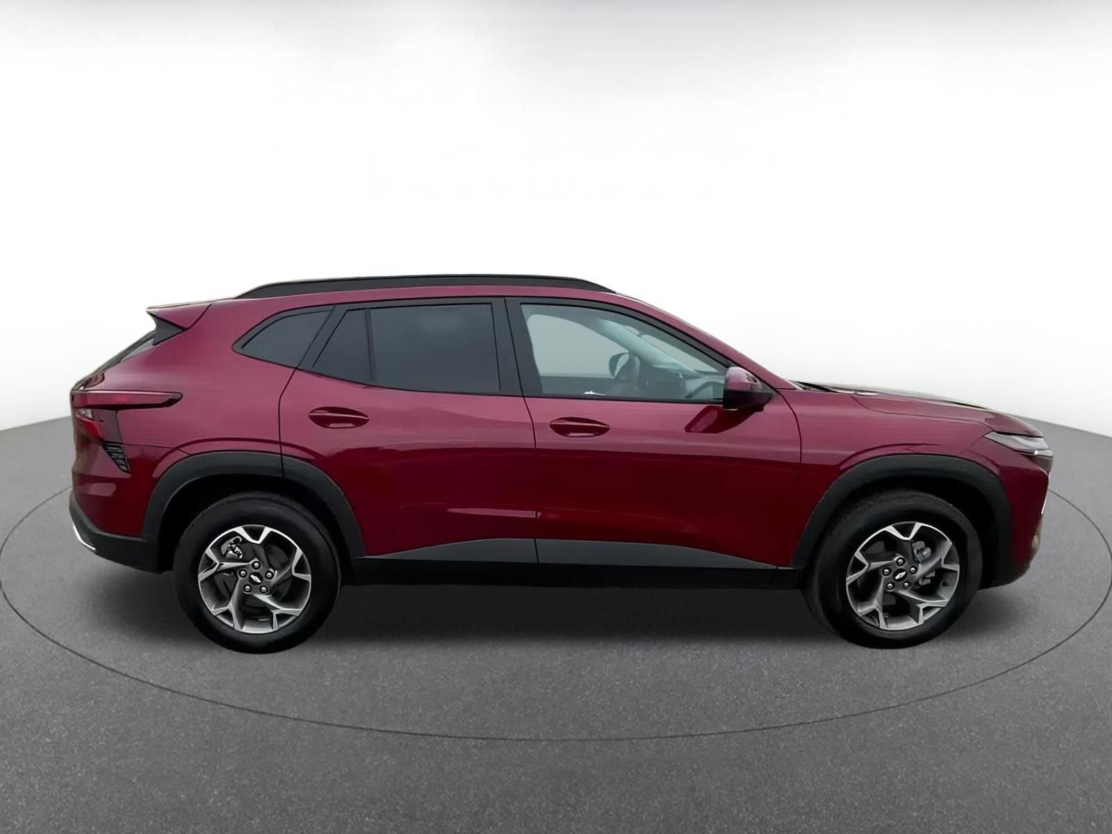 Thumbnail: 2025 Chevrolet Trax - 16