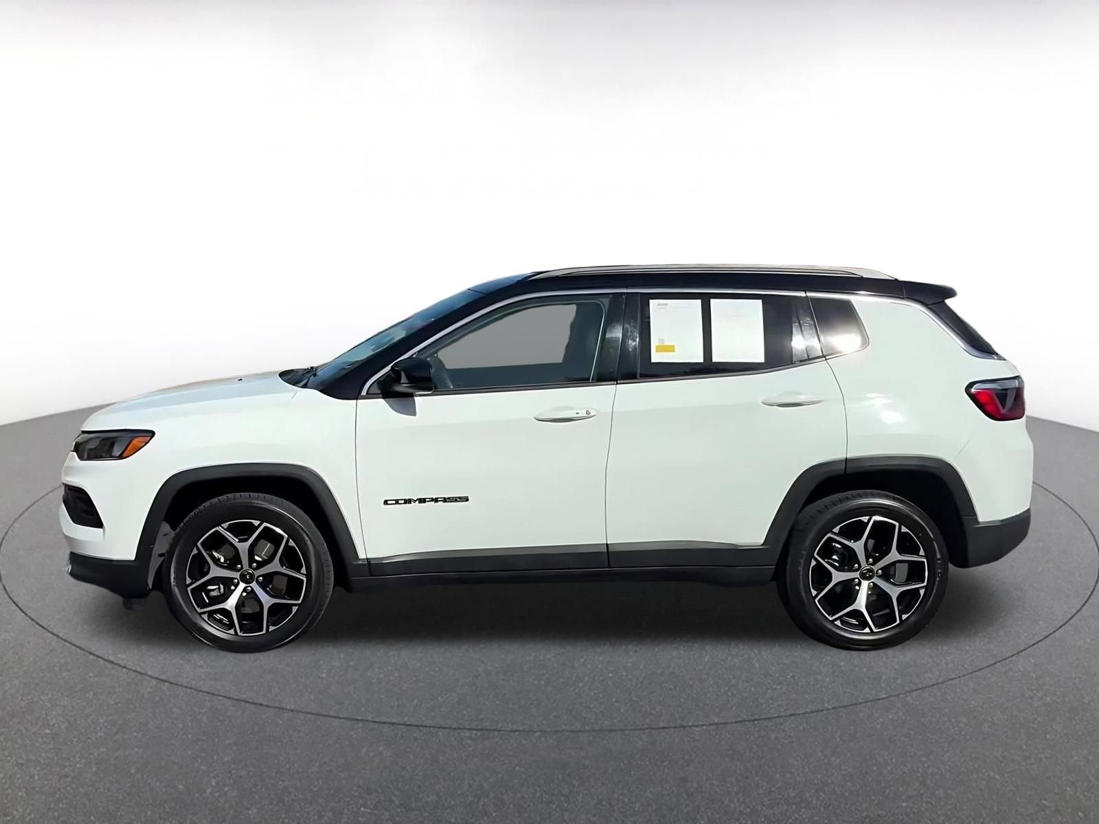 Thumbnail: 2025 Jeep Compass - 9