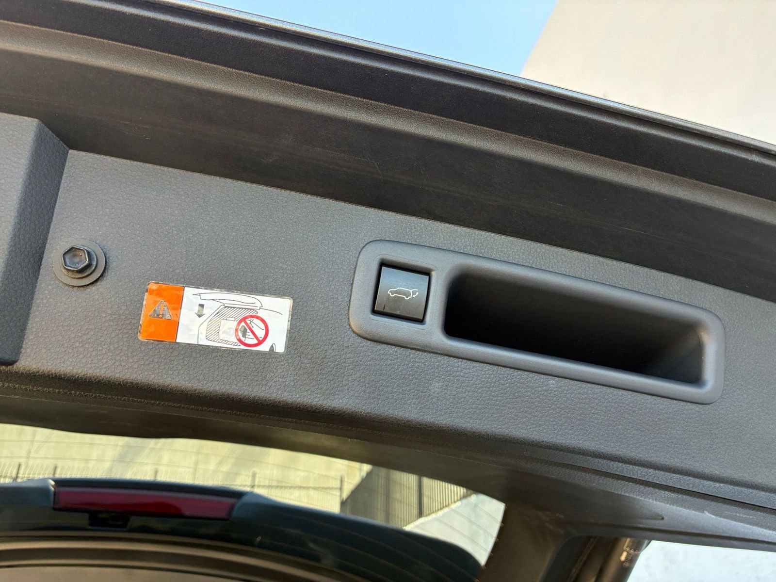 Thumbnail: 2025 Toyota Highlander - 23