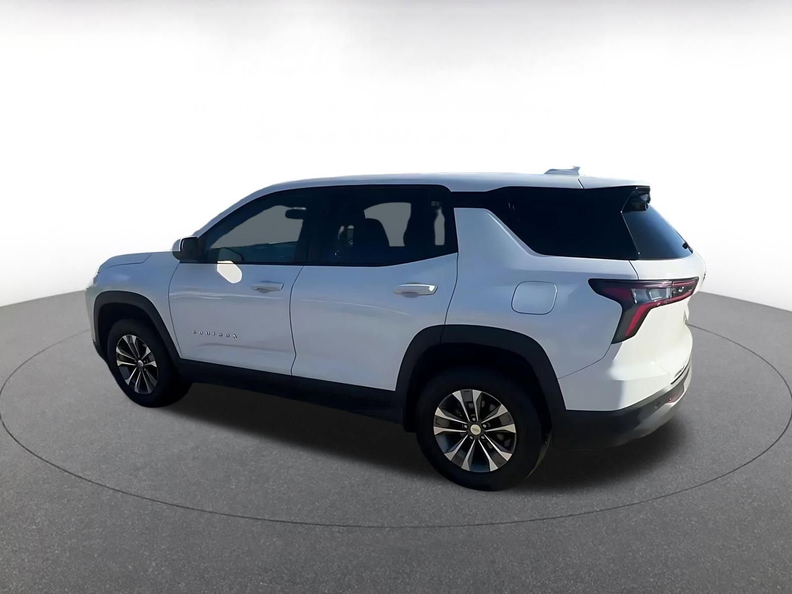 Thumbnail: 2025 Chevrolet Equinox - 10