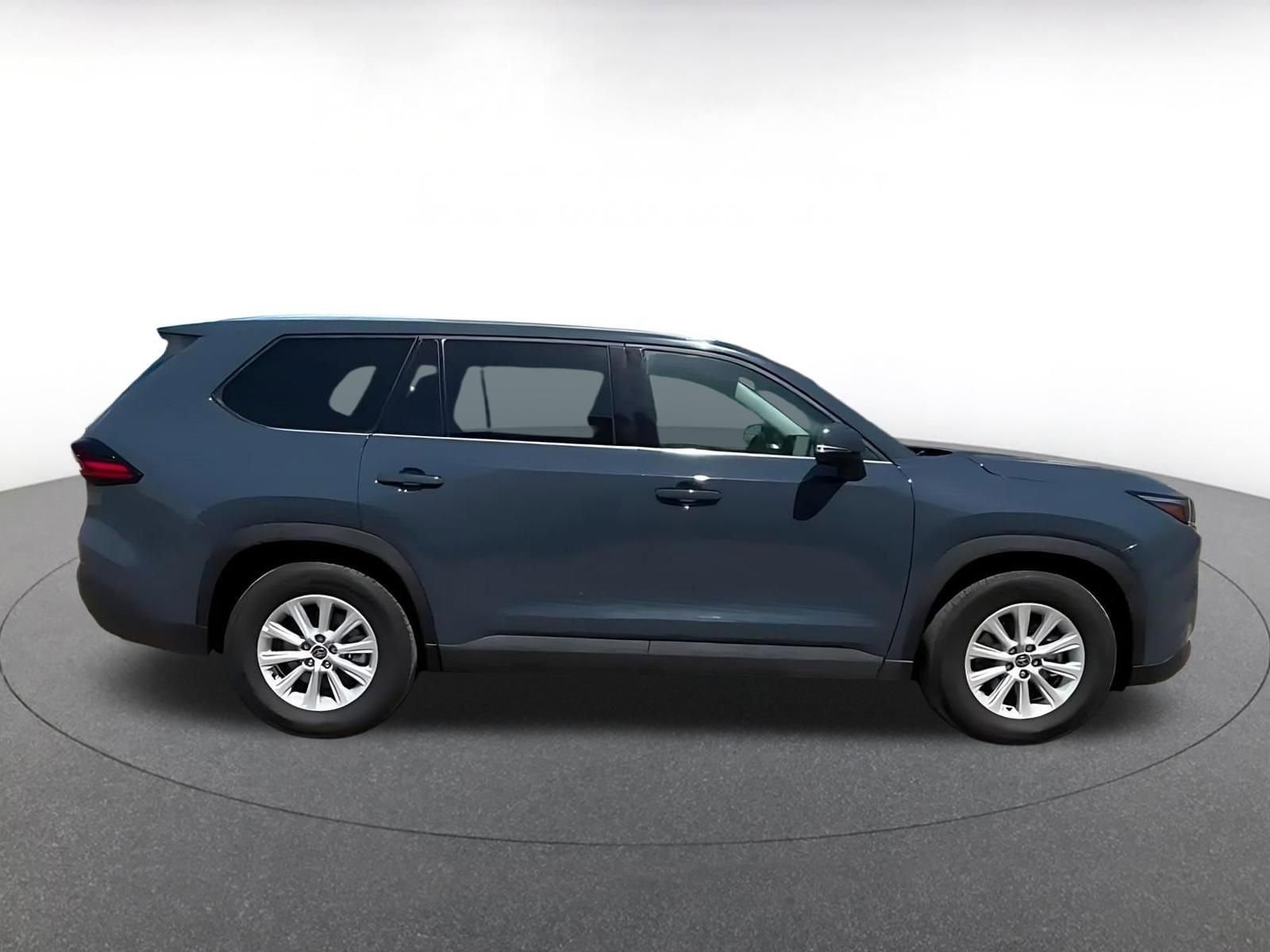 Thumbnail: 2025 Toyota Grand Highlander - 16