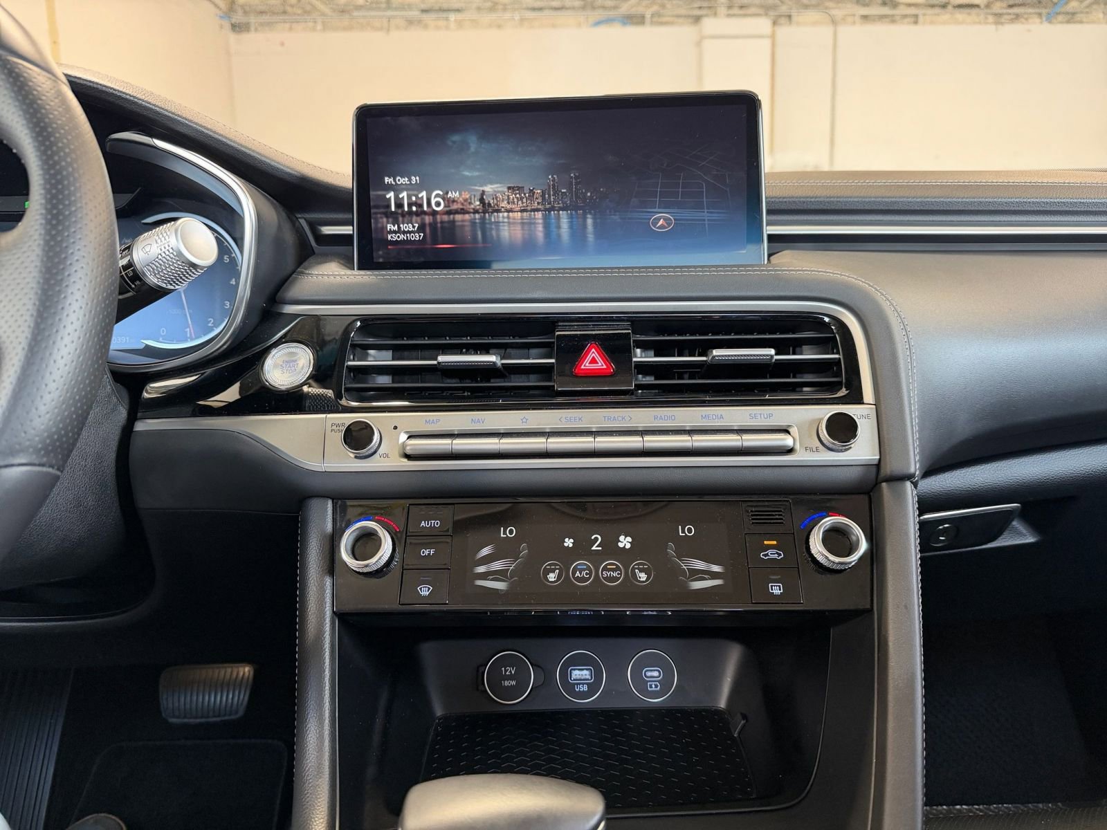 Thumbnail: 2025 Genesis G70 - 18