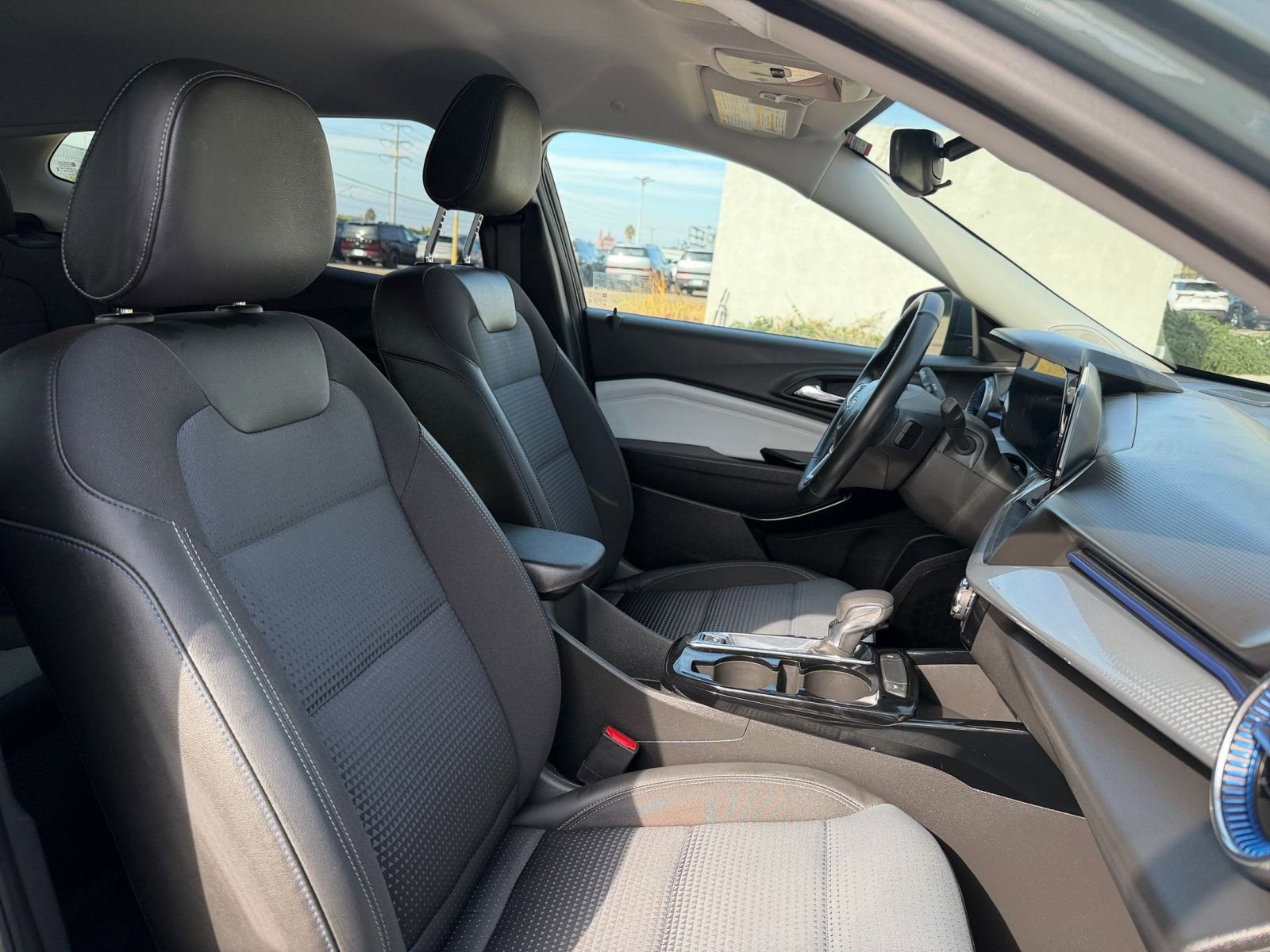 Thumbnail: 2025 Chevrolet Trax - 34