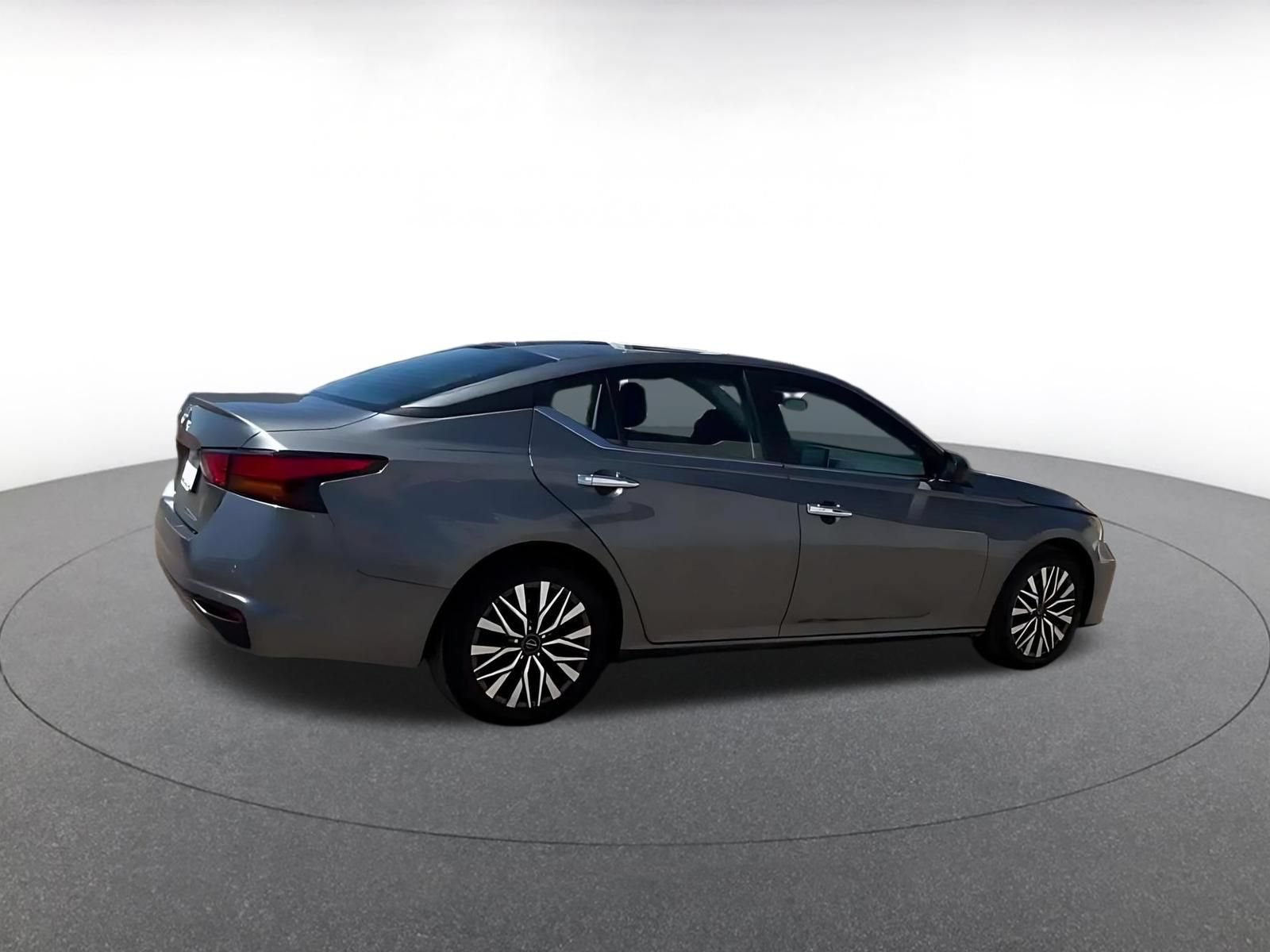 Thumbnail: 2025 Nissan Altima - 15