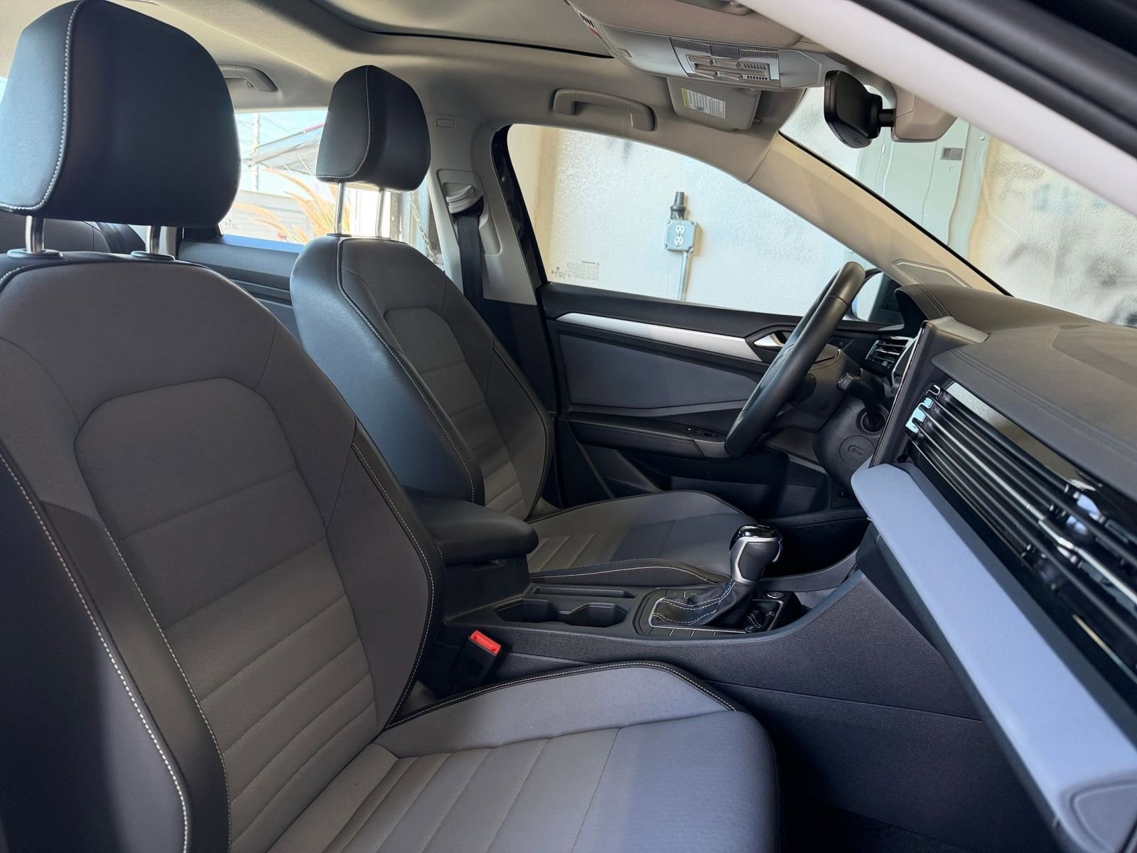 Thumbnail: 2025 Volkswagen Jetta - 35