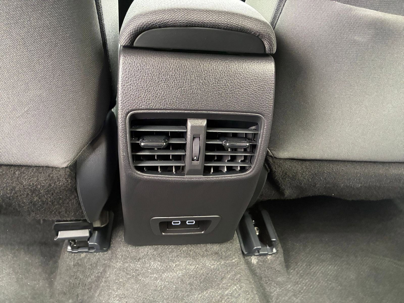 Thumbnail: 2025 Toyota Corolla Cross - 22