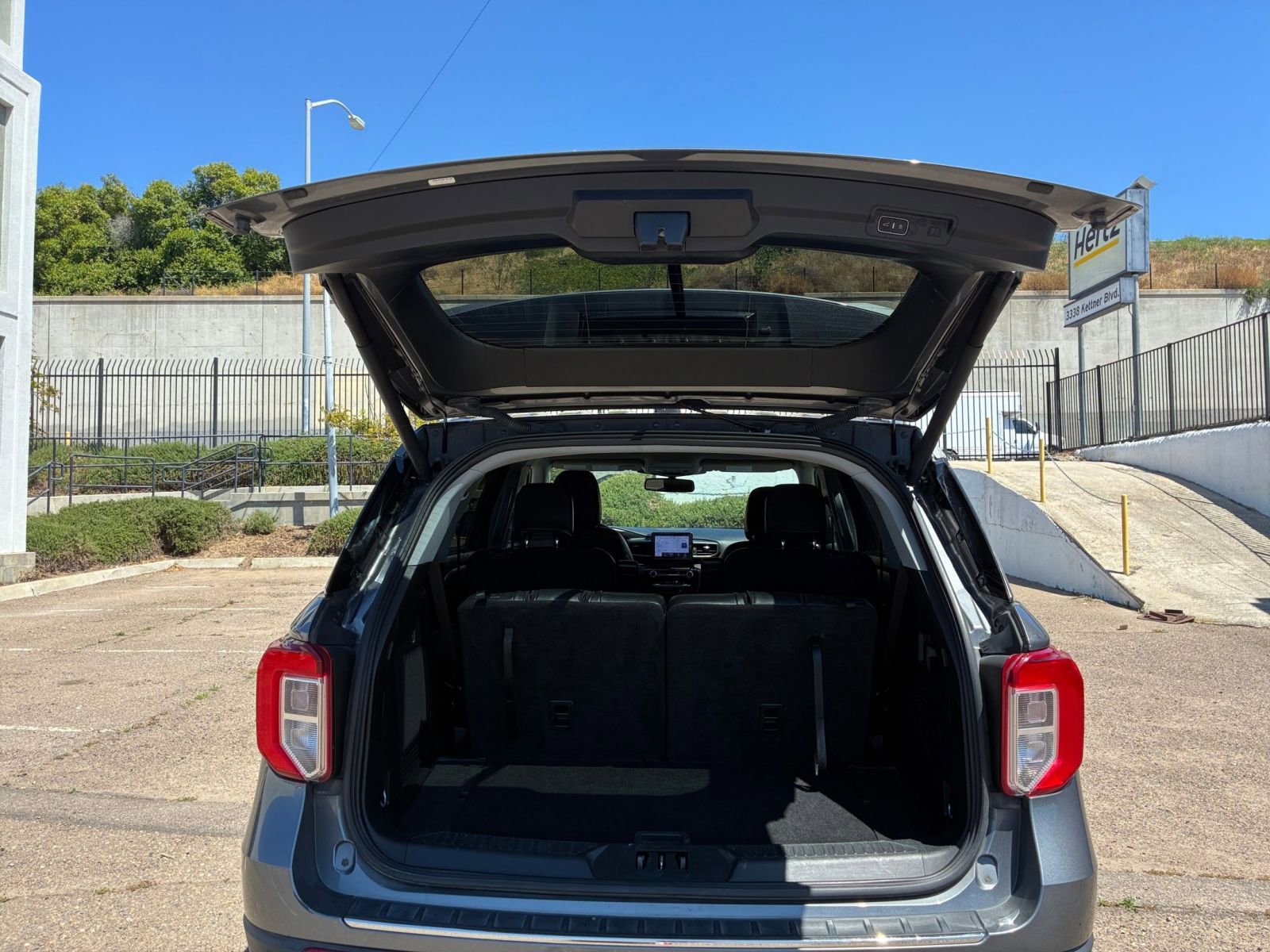 Thumbnail: 2023 Ford Explorer - 35