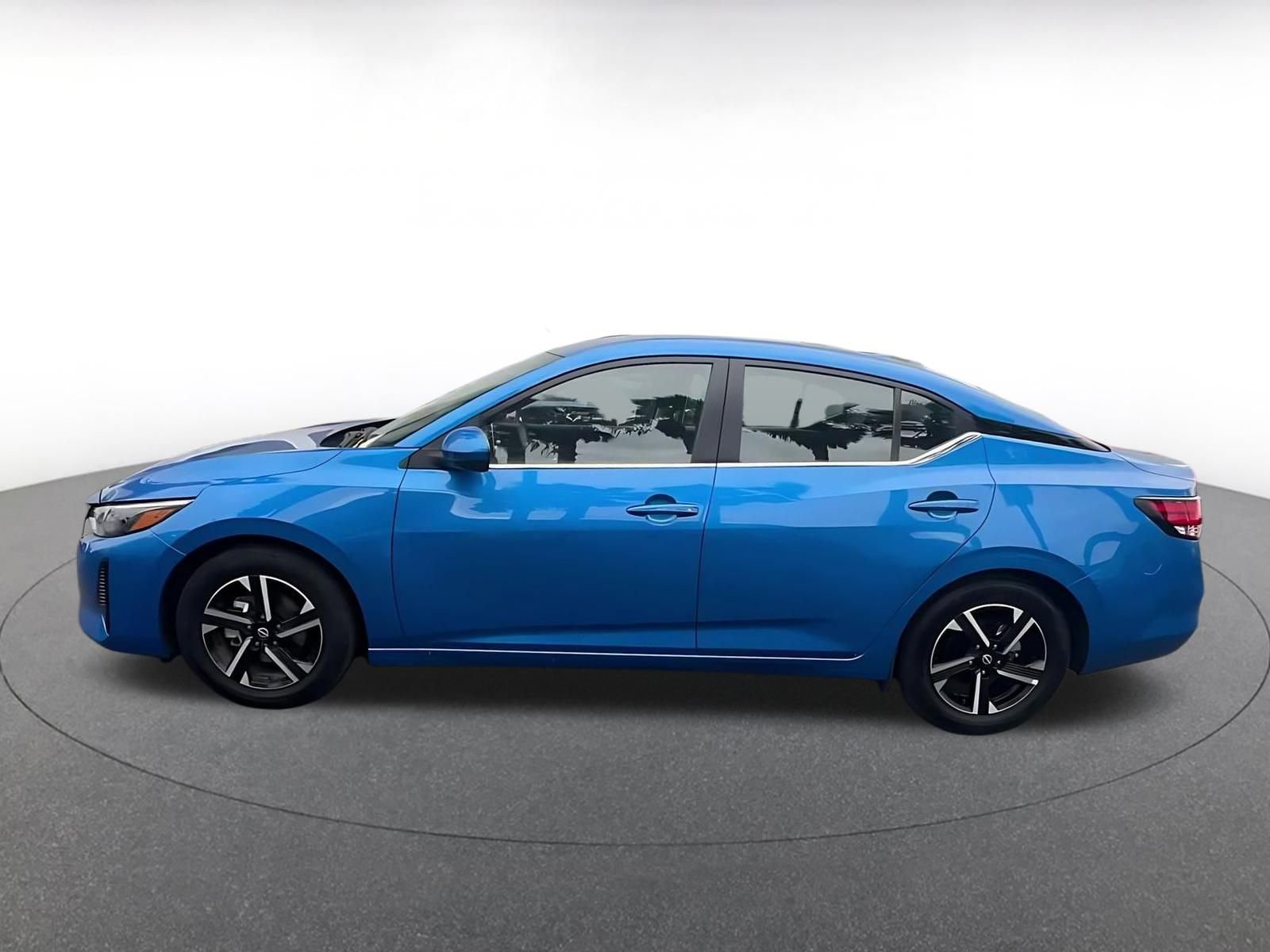 Thumbnail: 2025 Nissan Sentra - 9