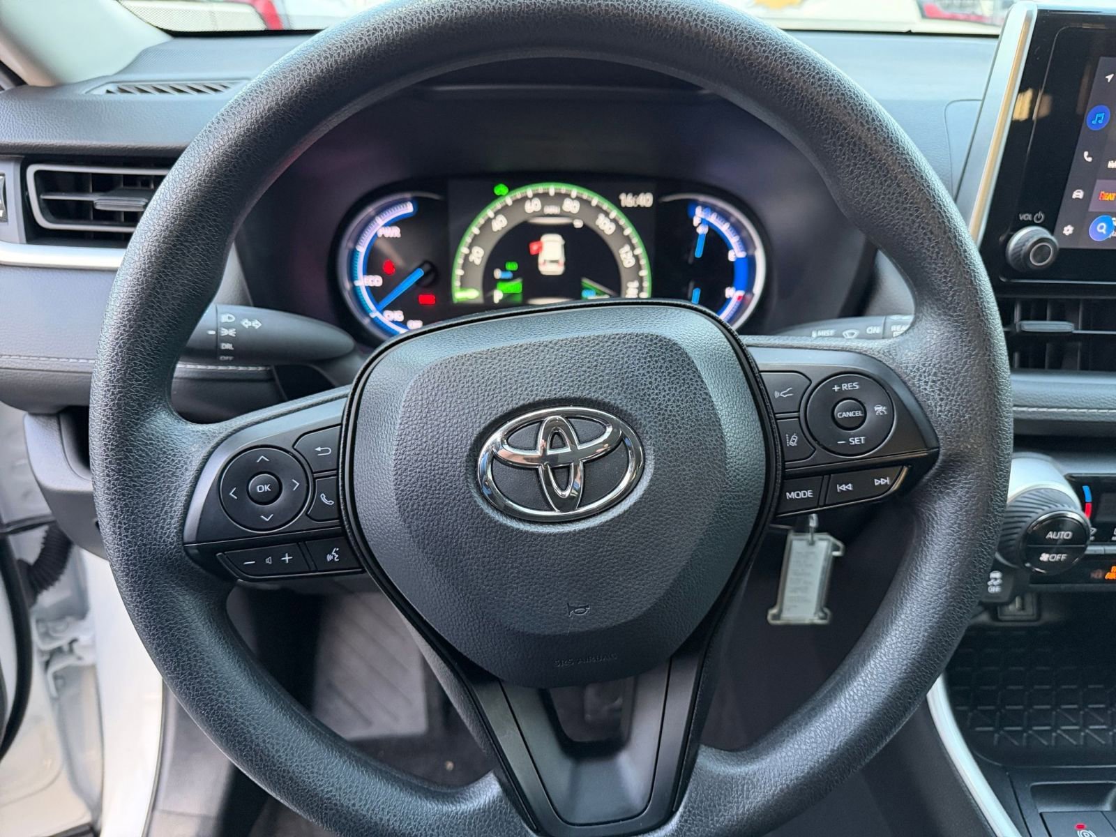 Thumbnail: 2025 Toyota RAV4 - 27