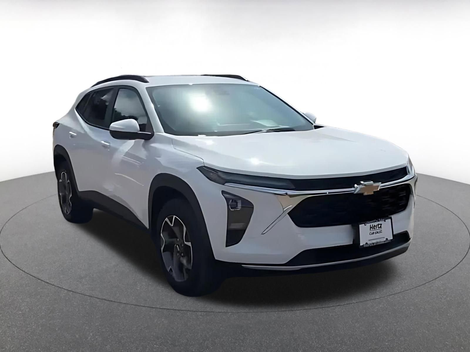 Thumbnail: 2025 Chevrolet Trax - 3