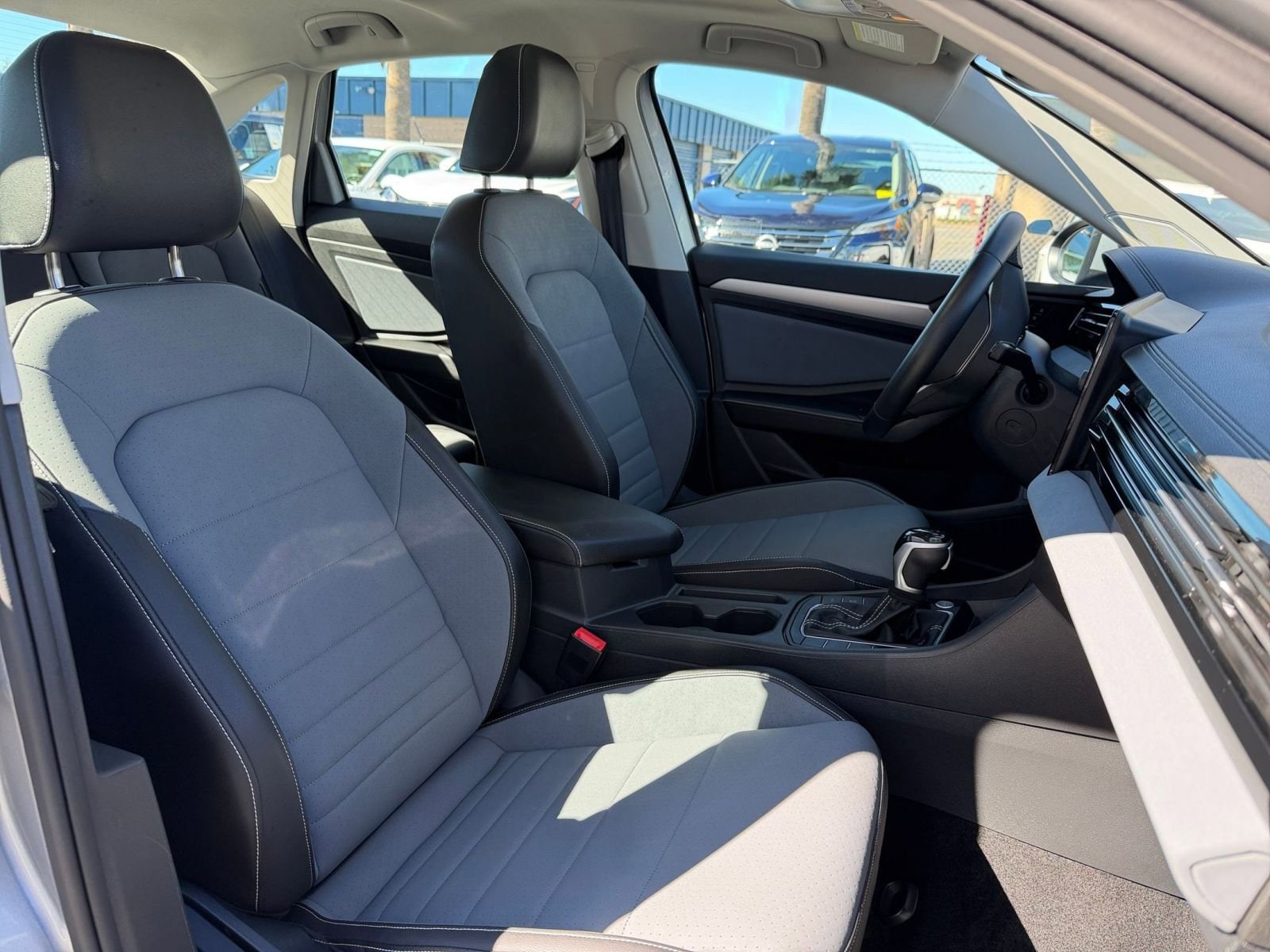 Thumbnail: 2025 Volkswagen Jetta - 35