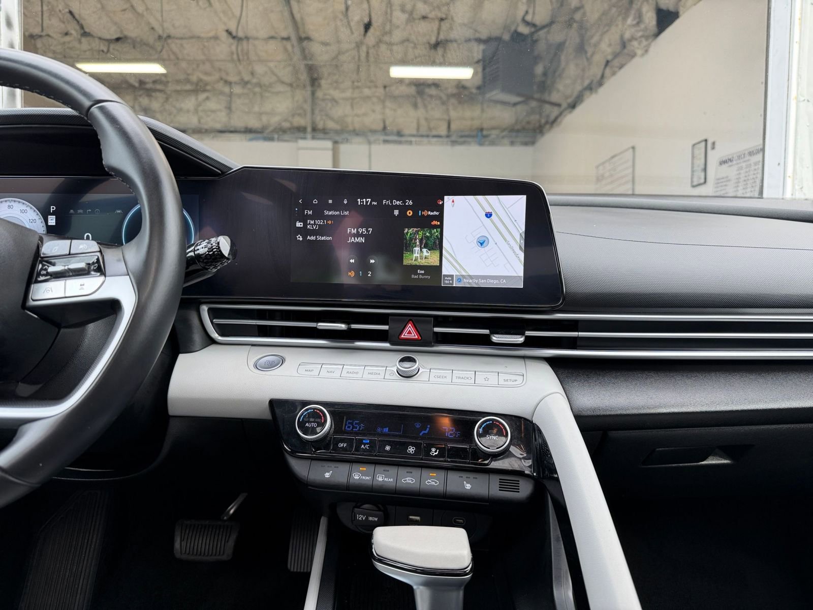 Thumbnail: 2025 Hyundai Elantra - 18