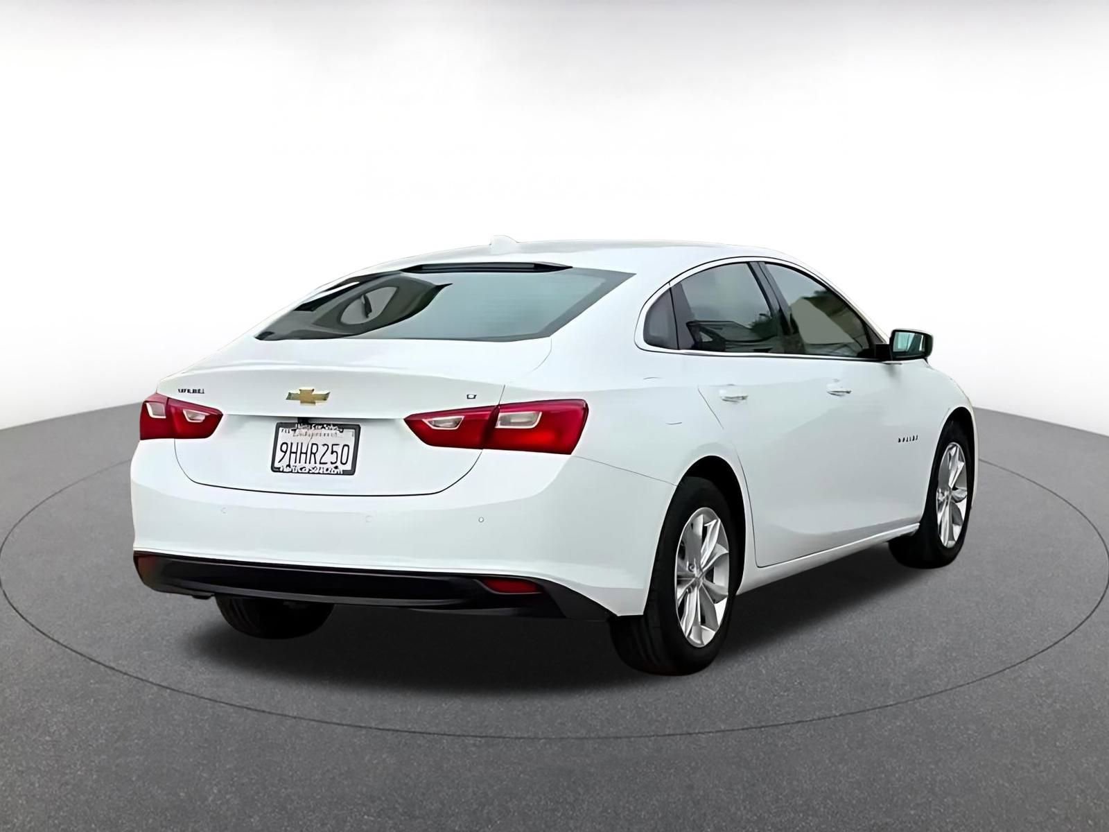 Thumbnail: 2024 Chevrolet Malibu - 15