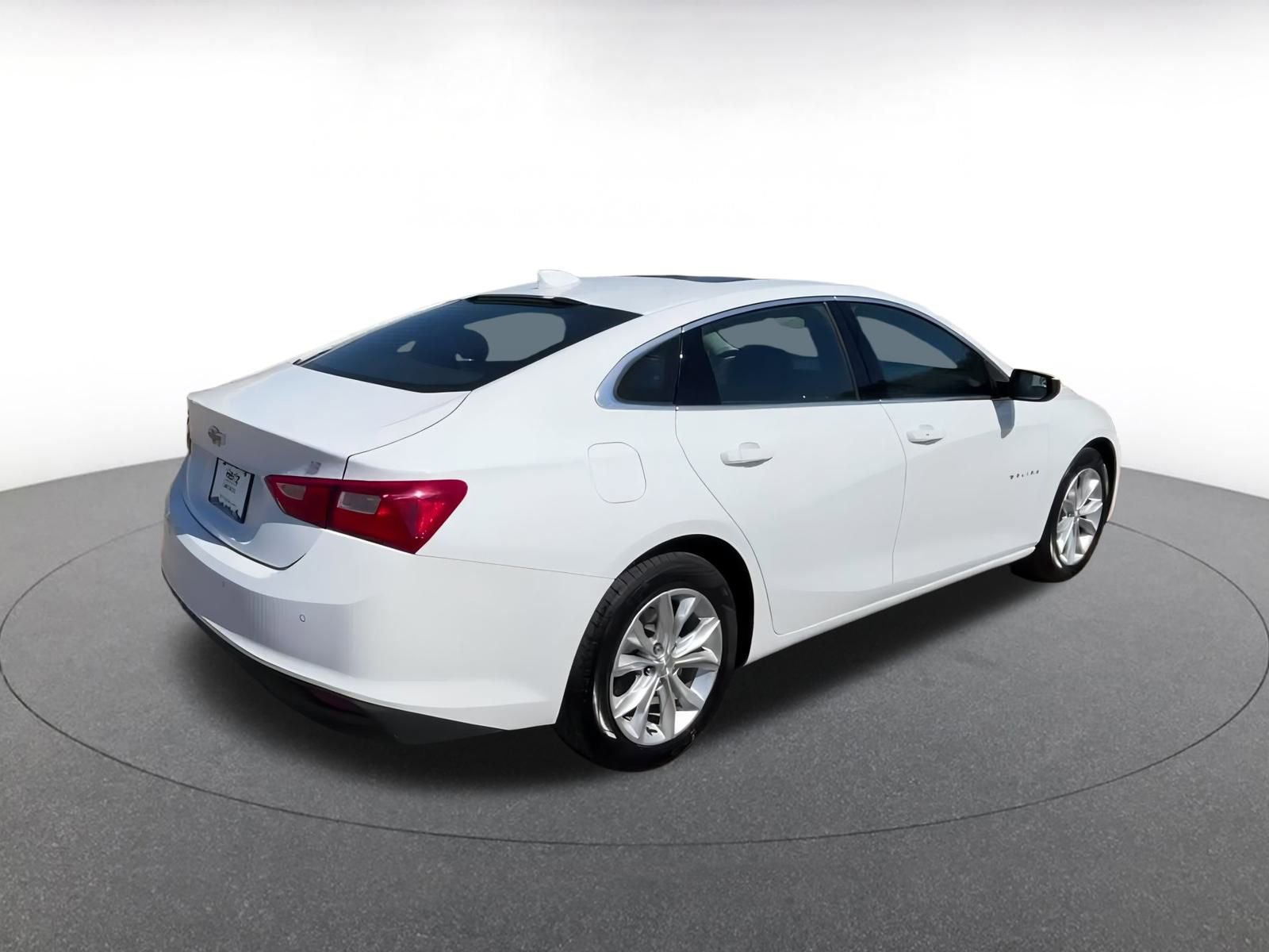 Thumbnail: 2024 Chevrolet Malibu - 15
