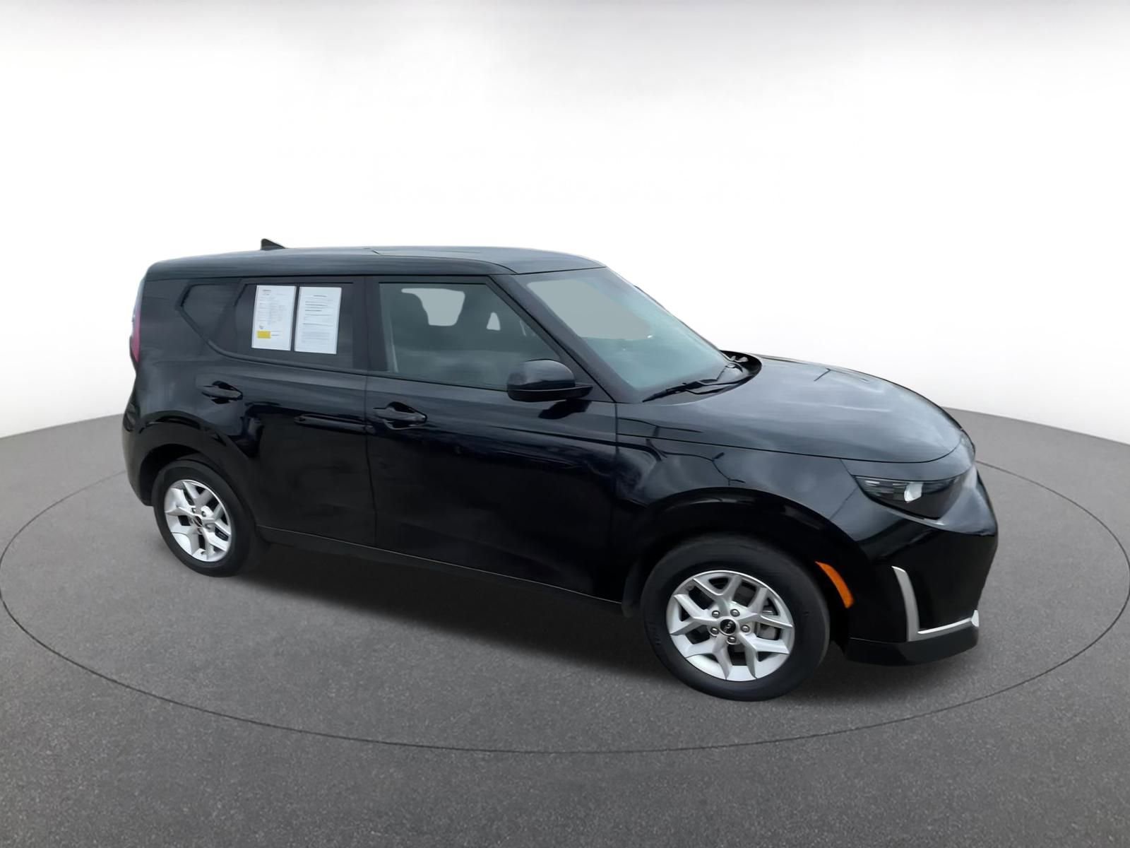 2024 Kia Soul LX 2