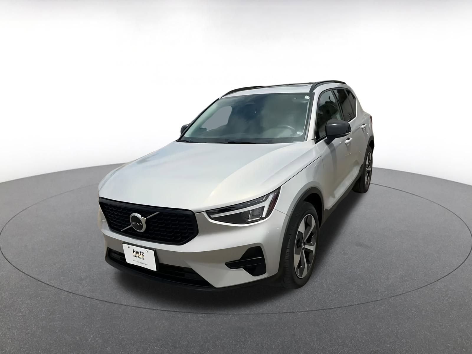 Image 6 of 2024 Volvo XC40 B5 Core SUV